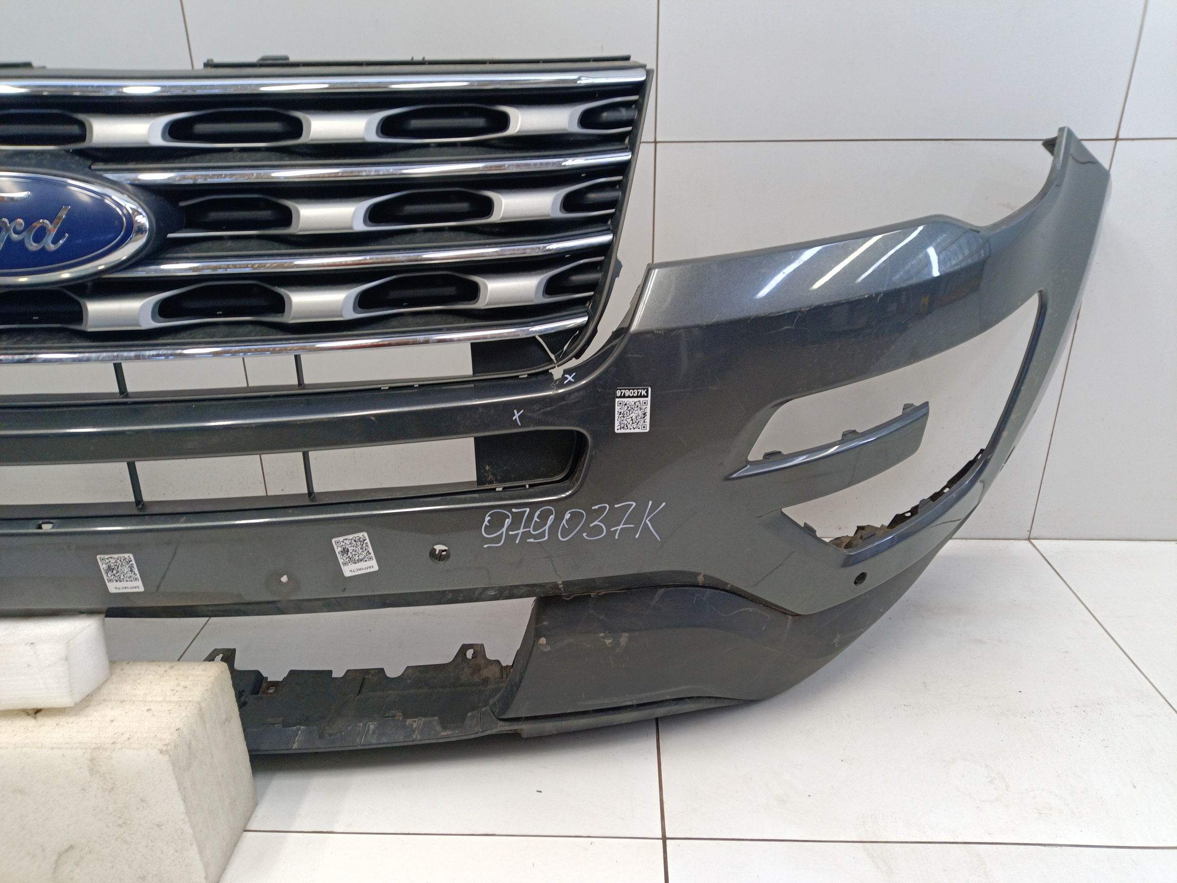 Бампер передний Ford Explorer 5 Restail