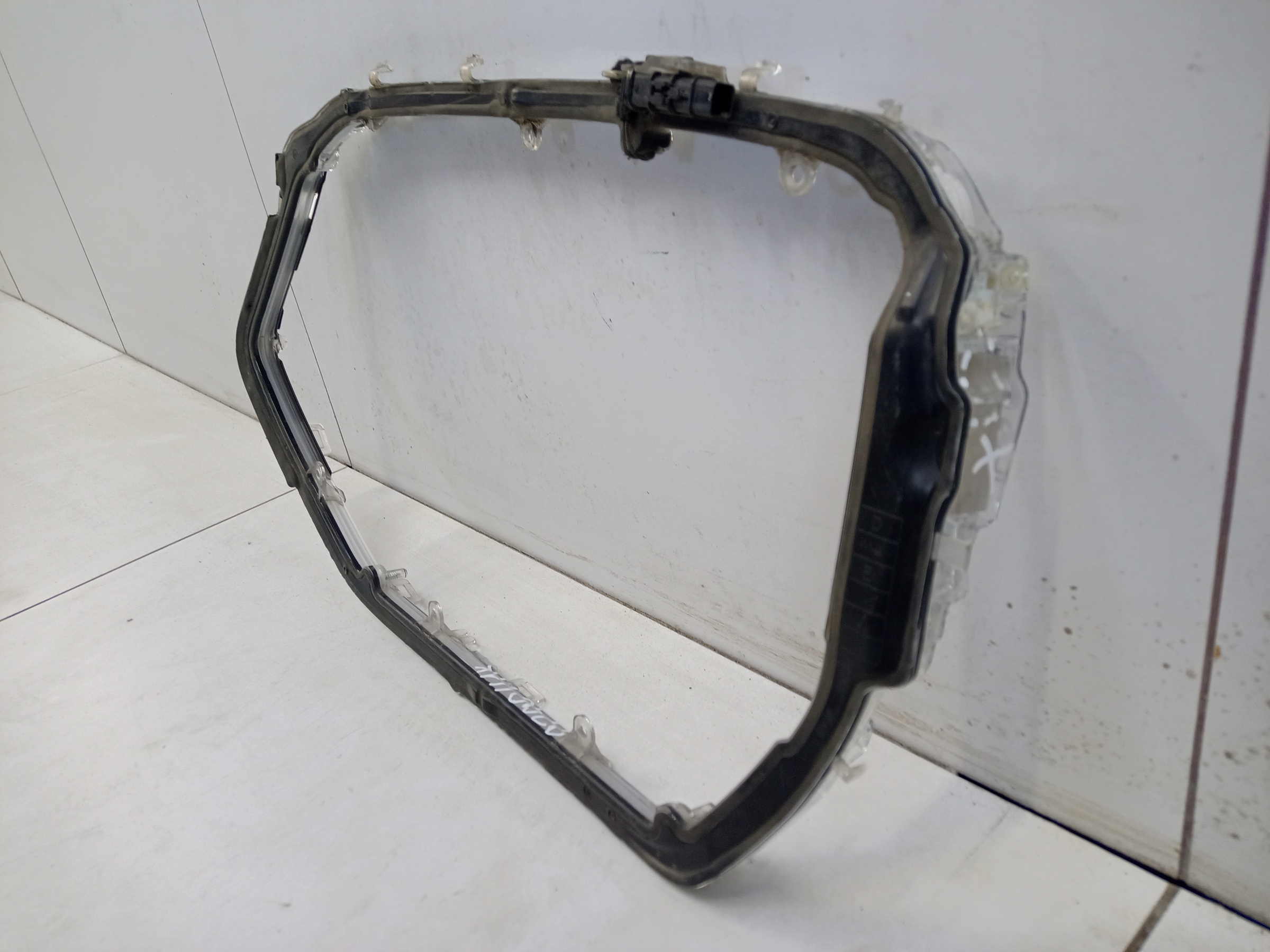 Подсветка решетки радиатора левая BMW X6 G06 Restail