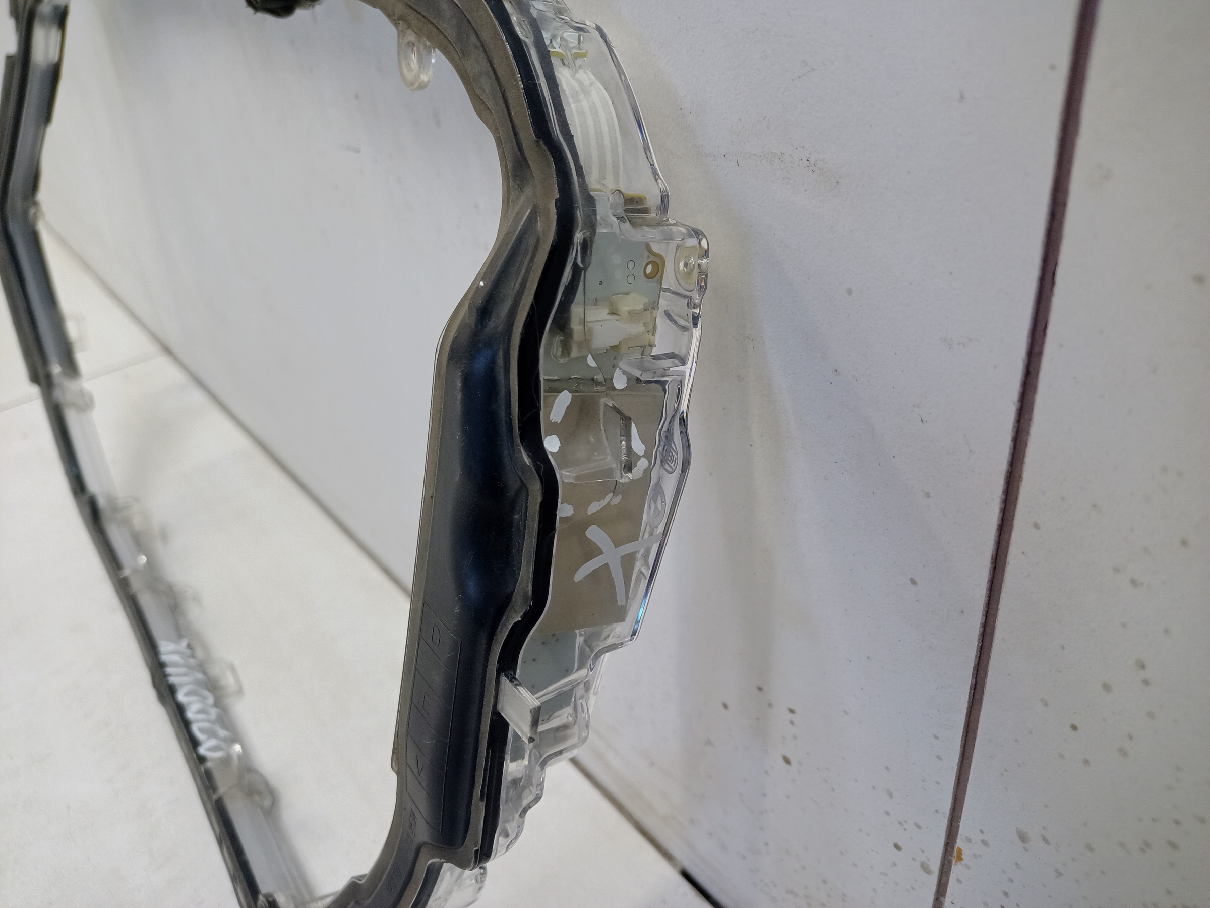 Подсветка решетки радиатора левая BMW X6 G06 Restail