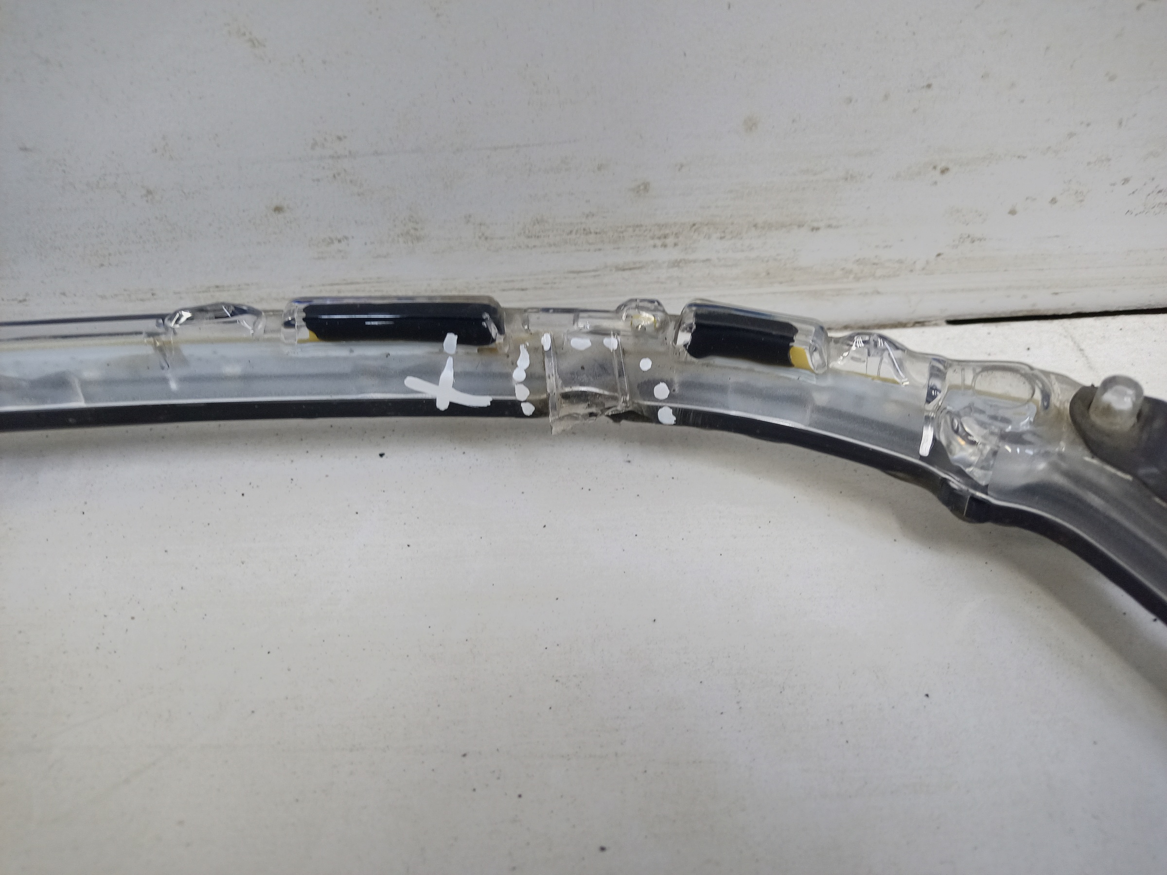 Подсветка решетки радиатора левая BMW X6 G06 Restail