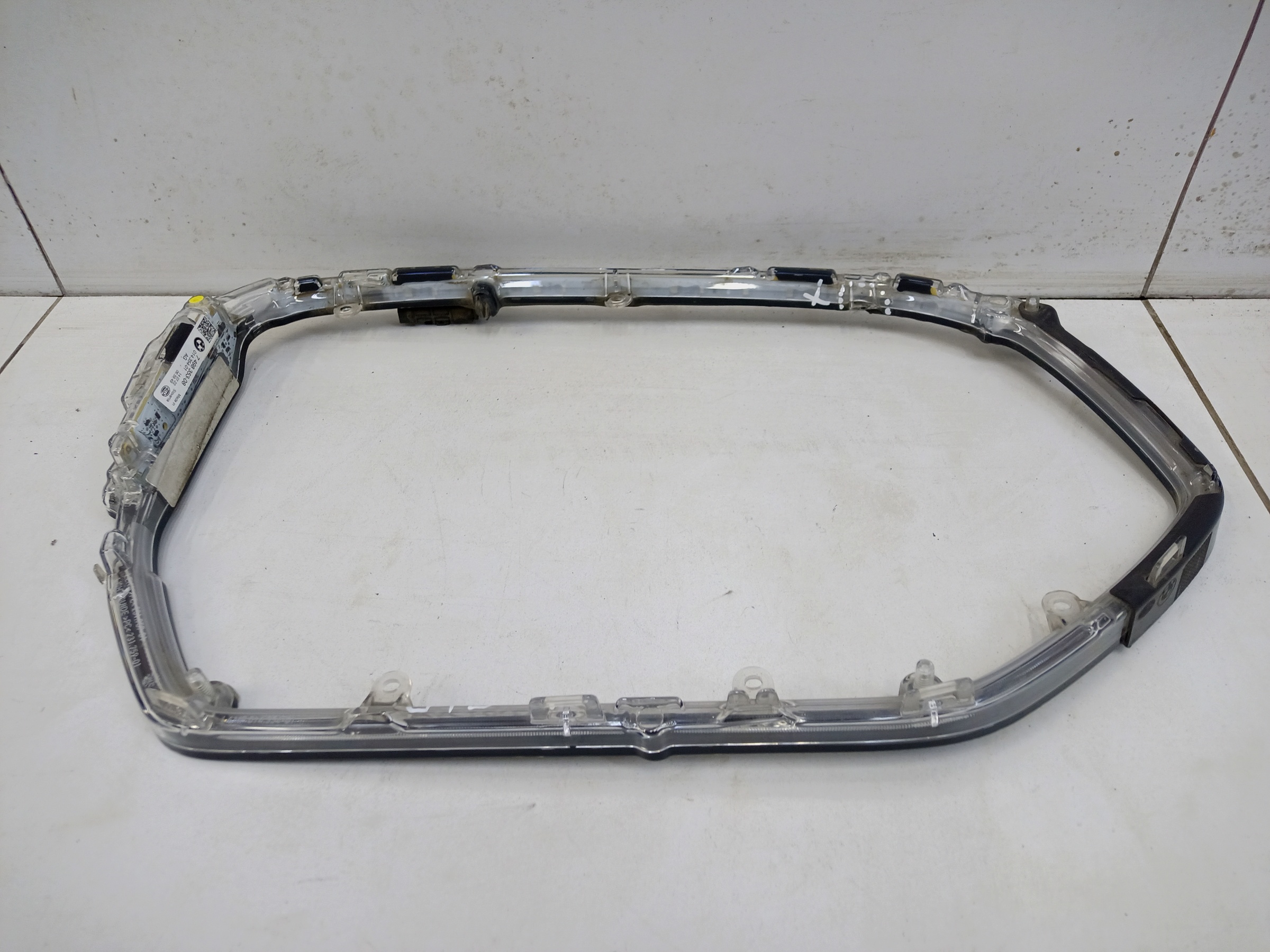 Подсветка решетки радиатора левая BMW X6 G06 Restail