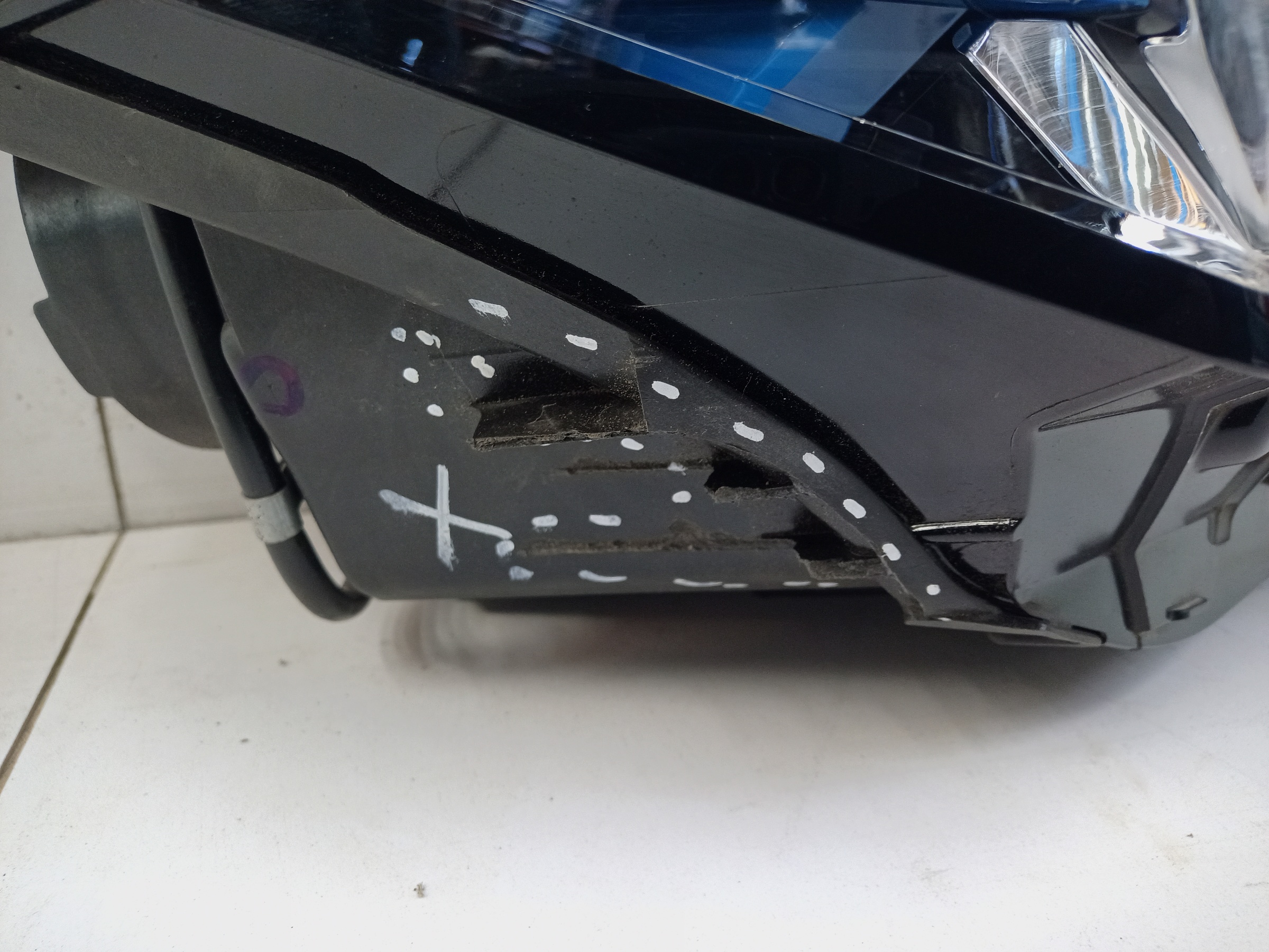 Фара передняя правая Evolute i-Space LED