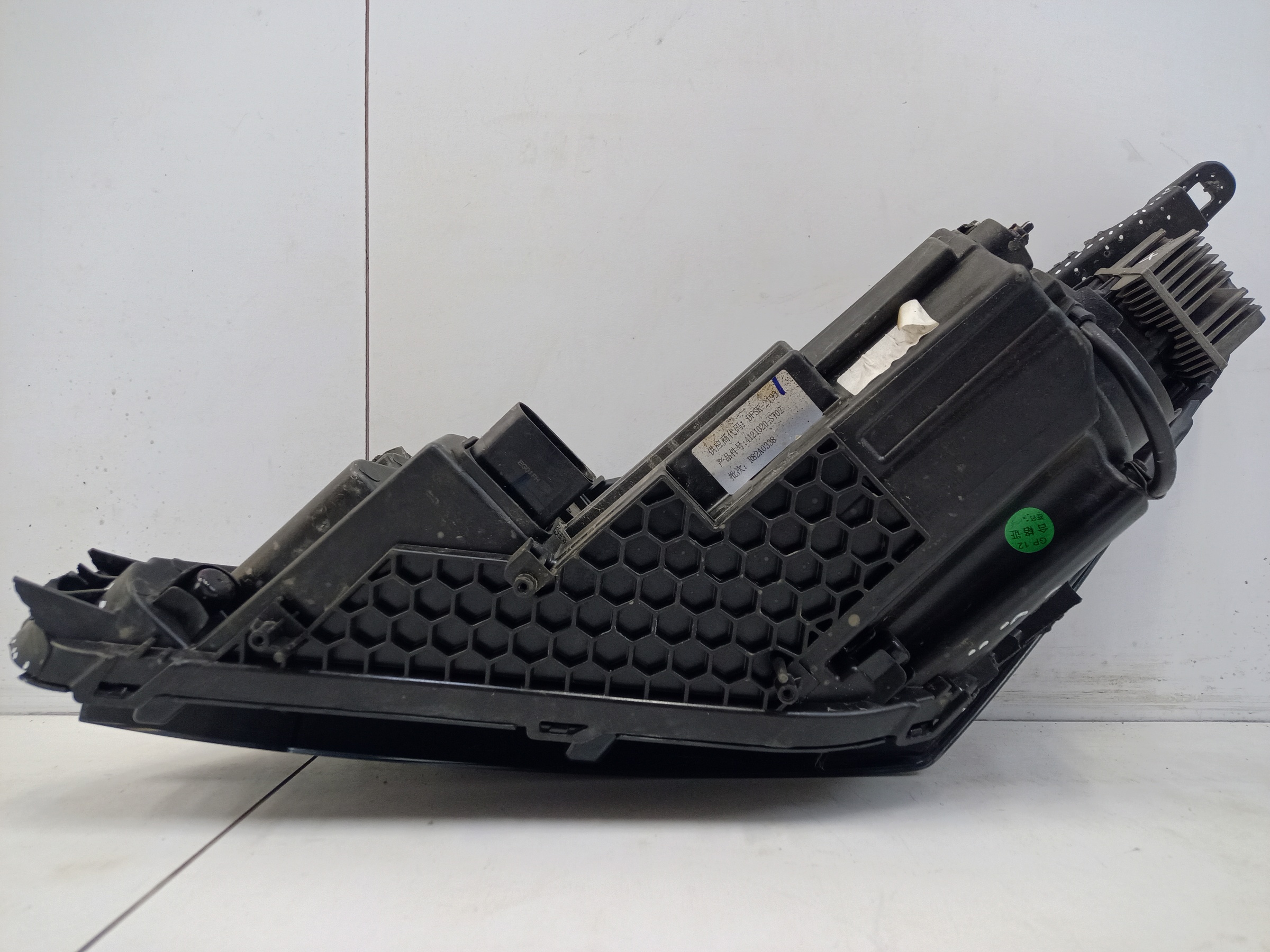 Фара передняя правая Evolute i-Space LED