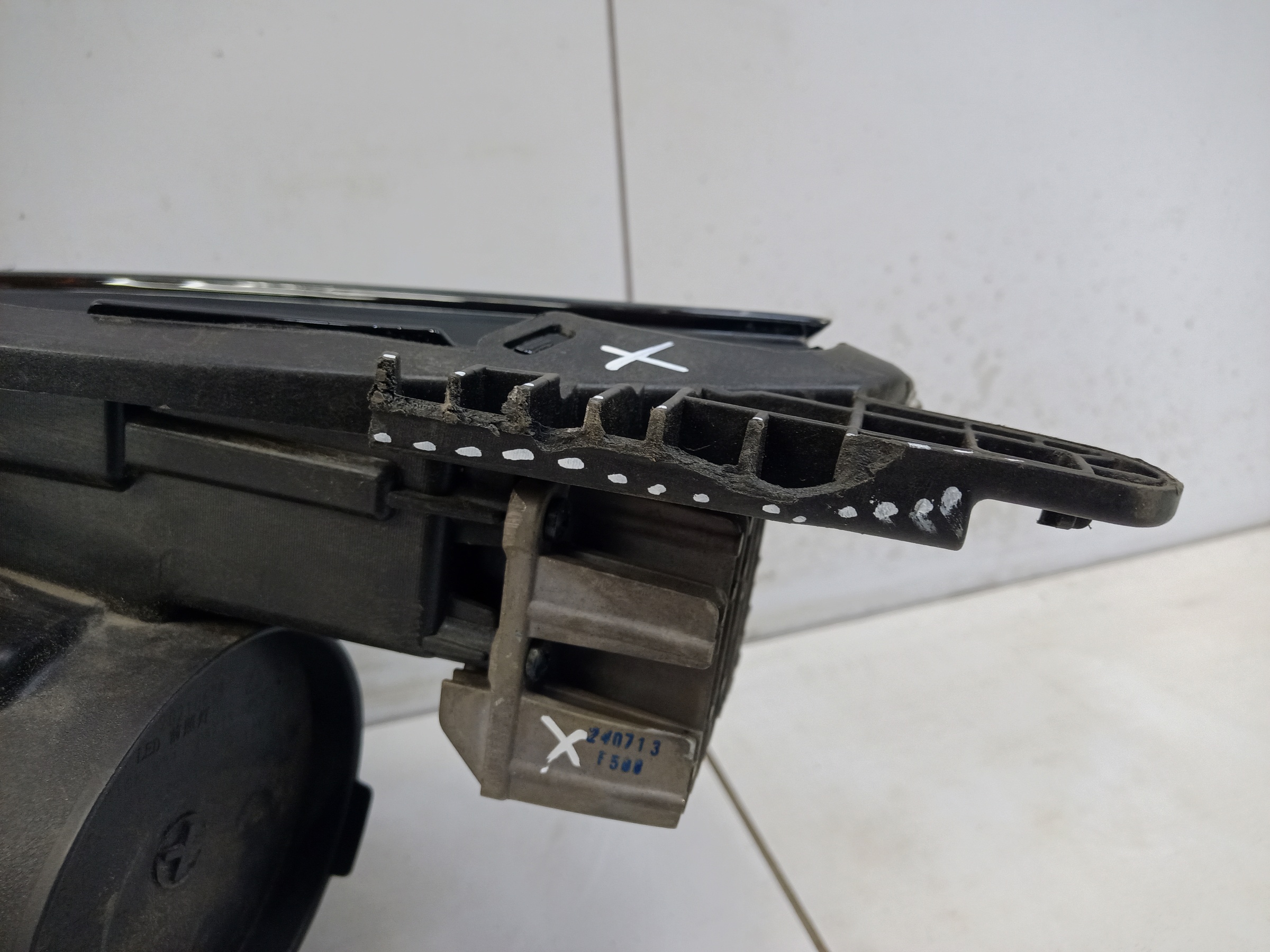 Фара передняя правая Evolute i-Space LED