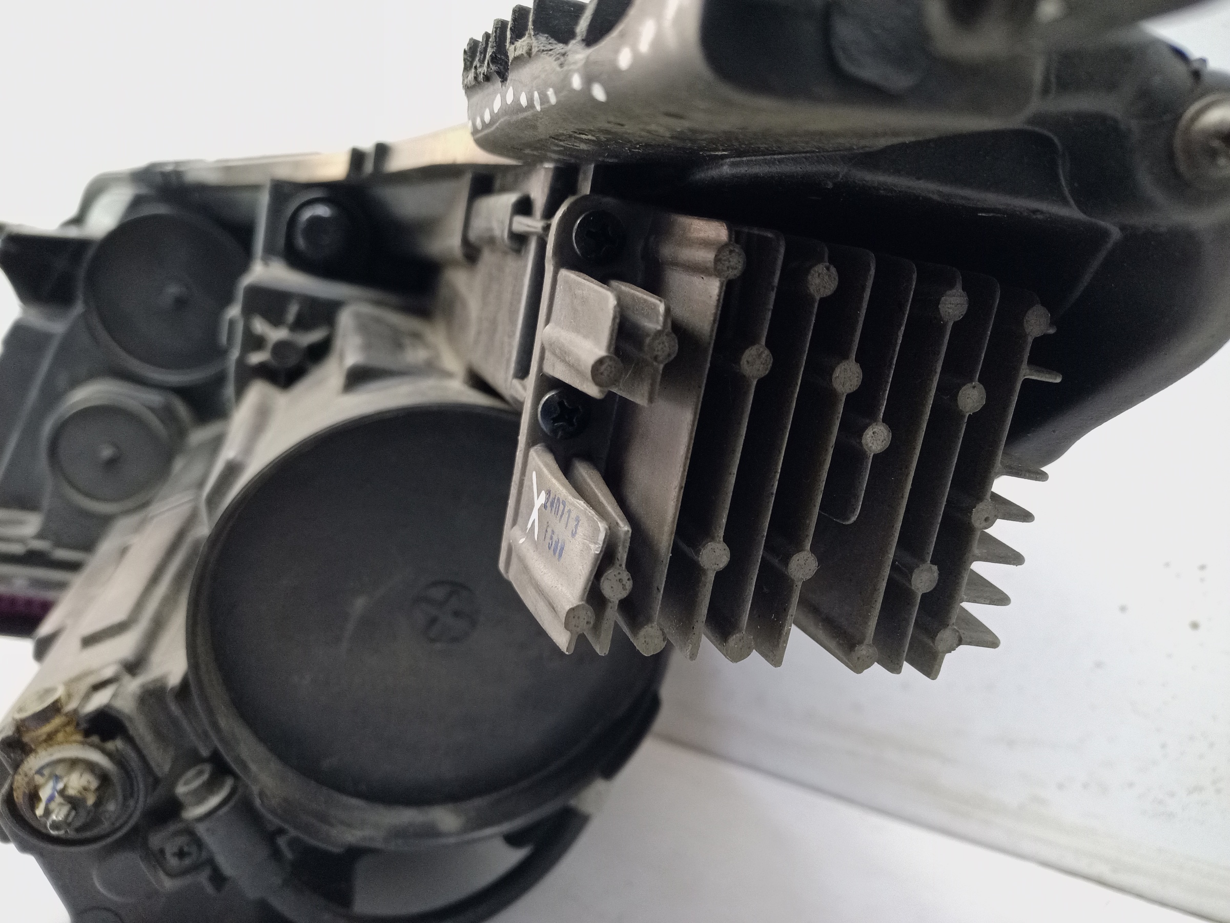 Фара передняя правая Evolute i-Space LED