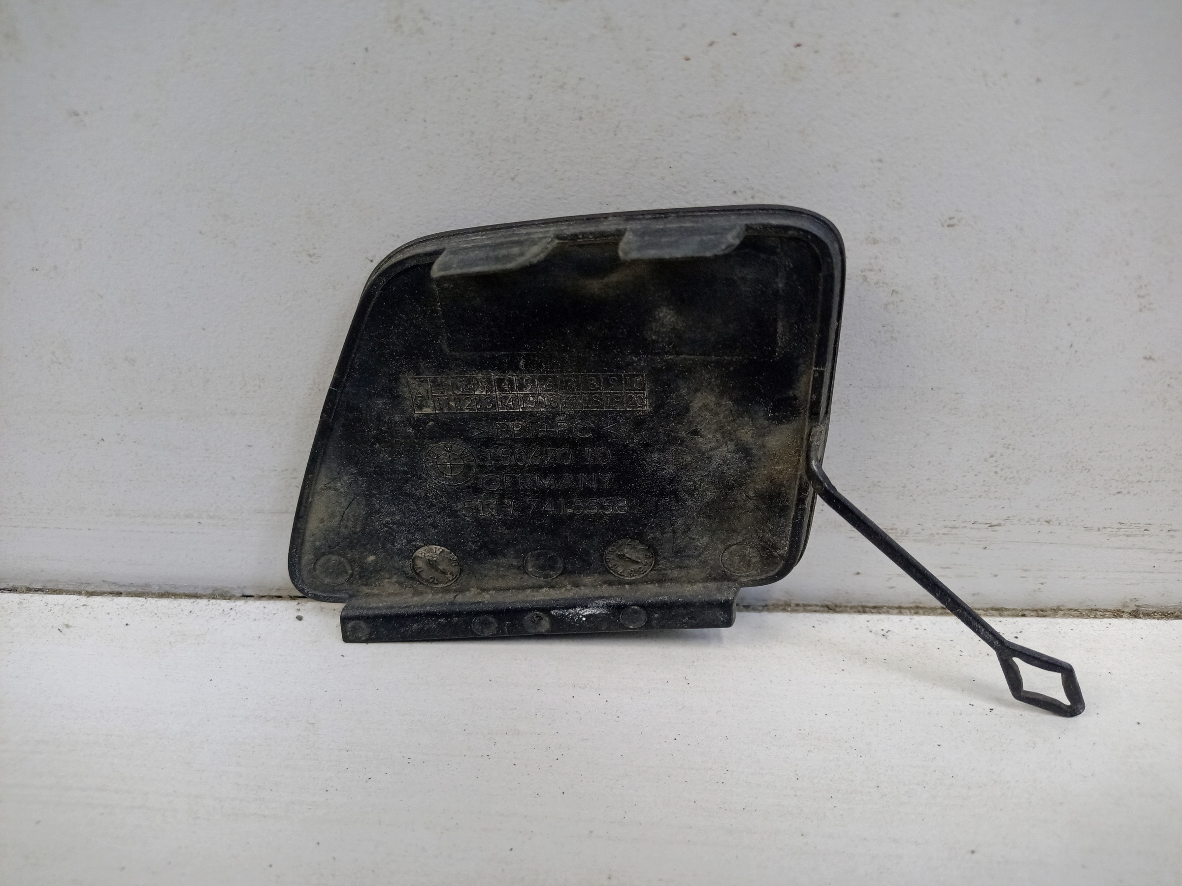 Заглушка буксировочного крюка переднего бампера BMW 6er G32