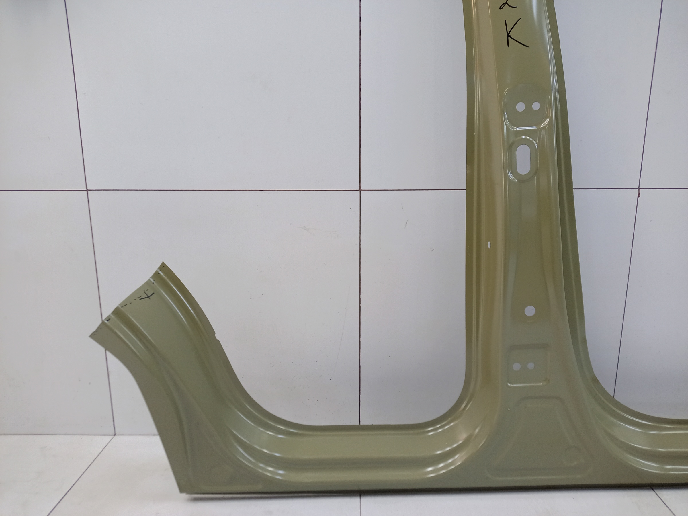 Панель кузова боковая правая Haval H3