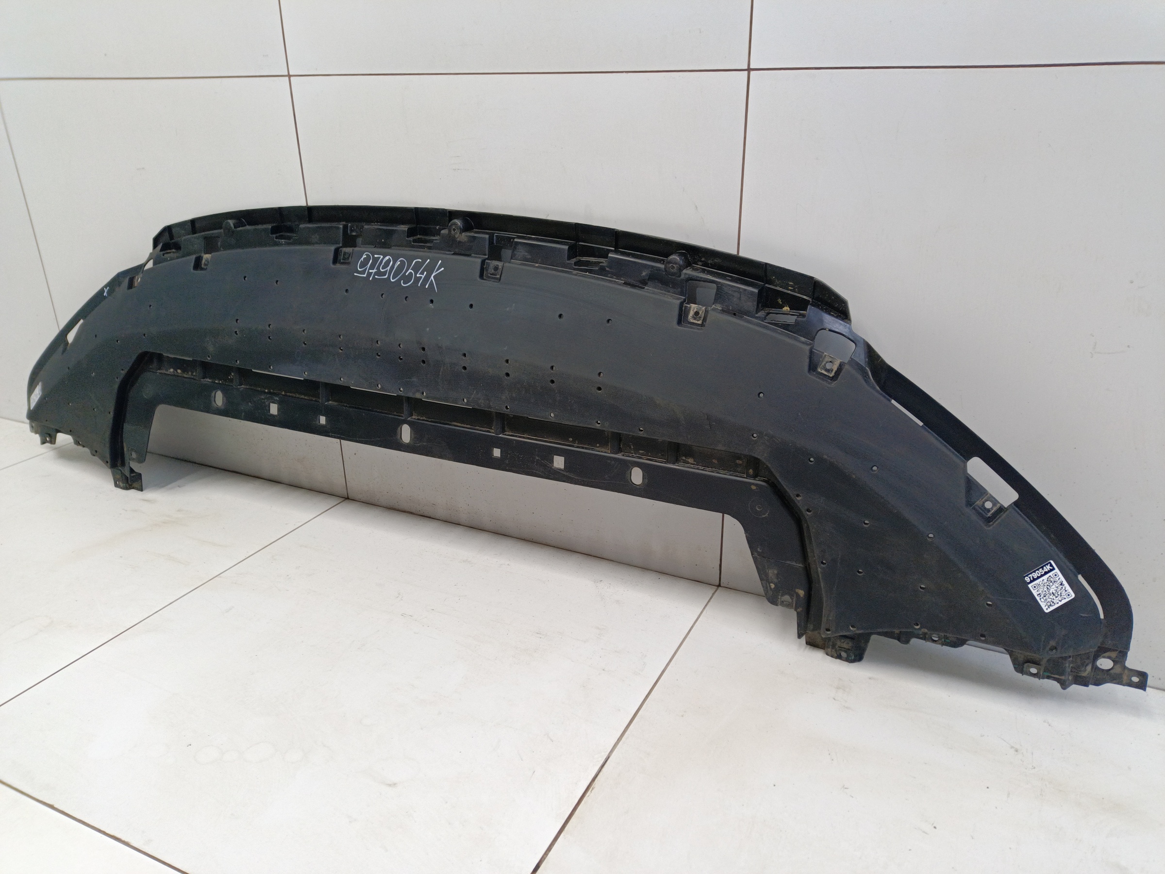 Пыльник переднего бампера Geely Monjaro