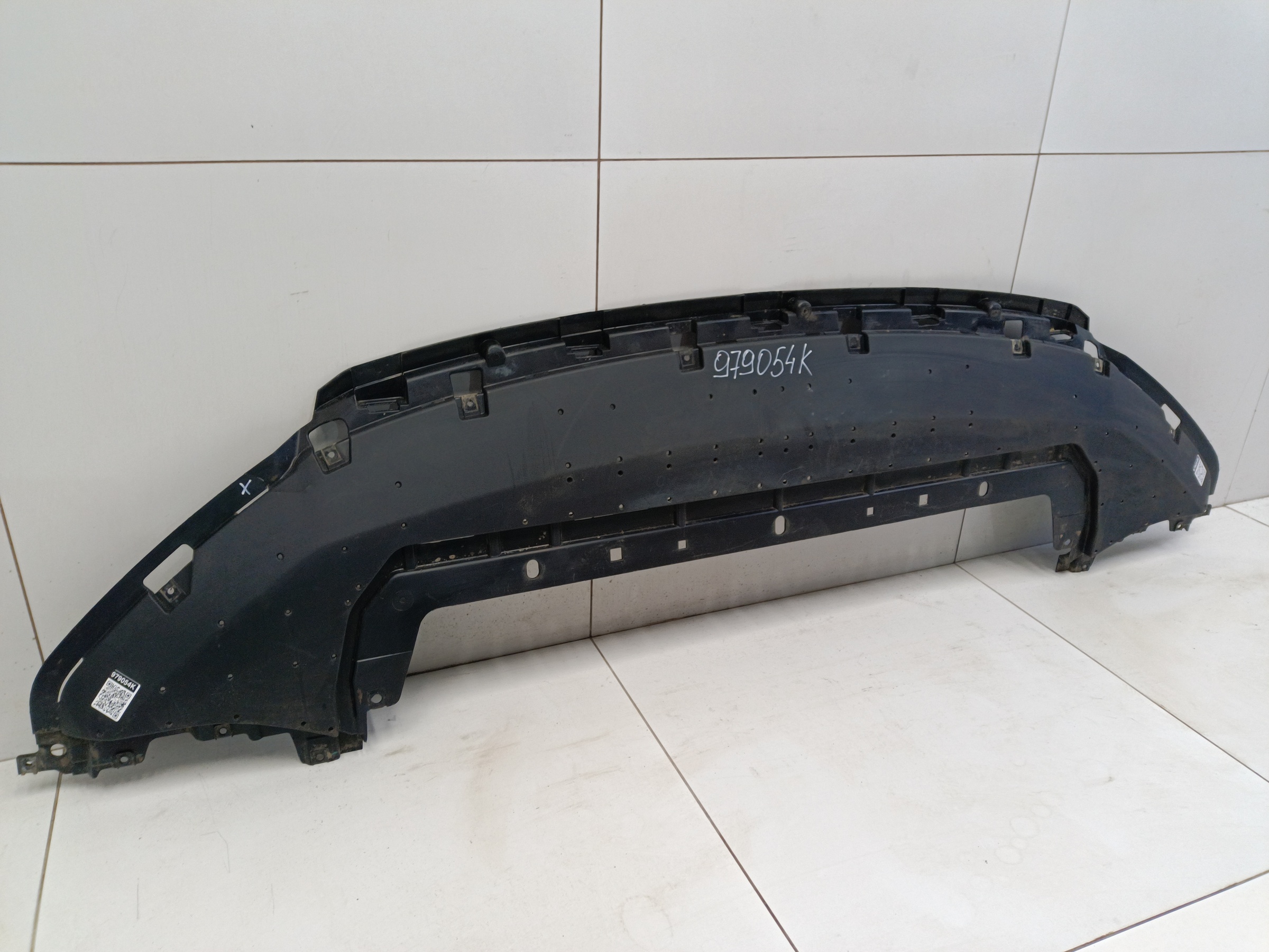 Пыльник переднего бампера Geely Monjaro