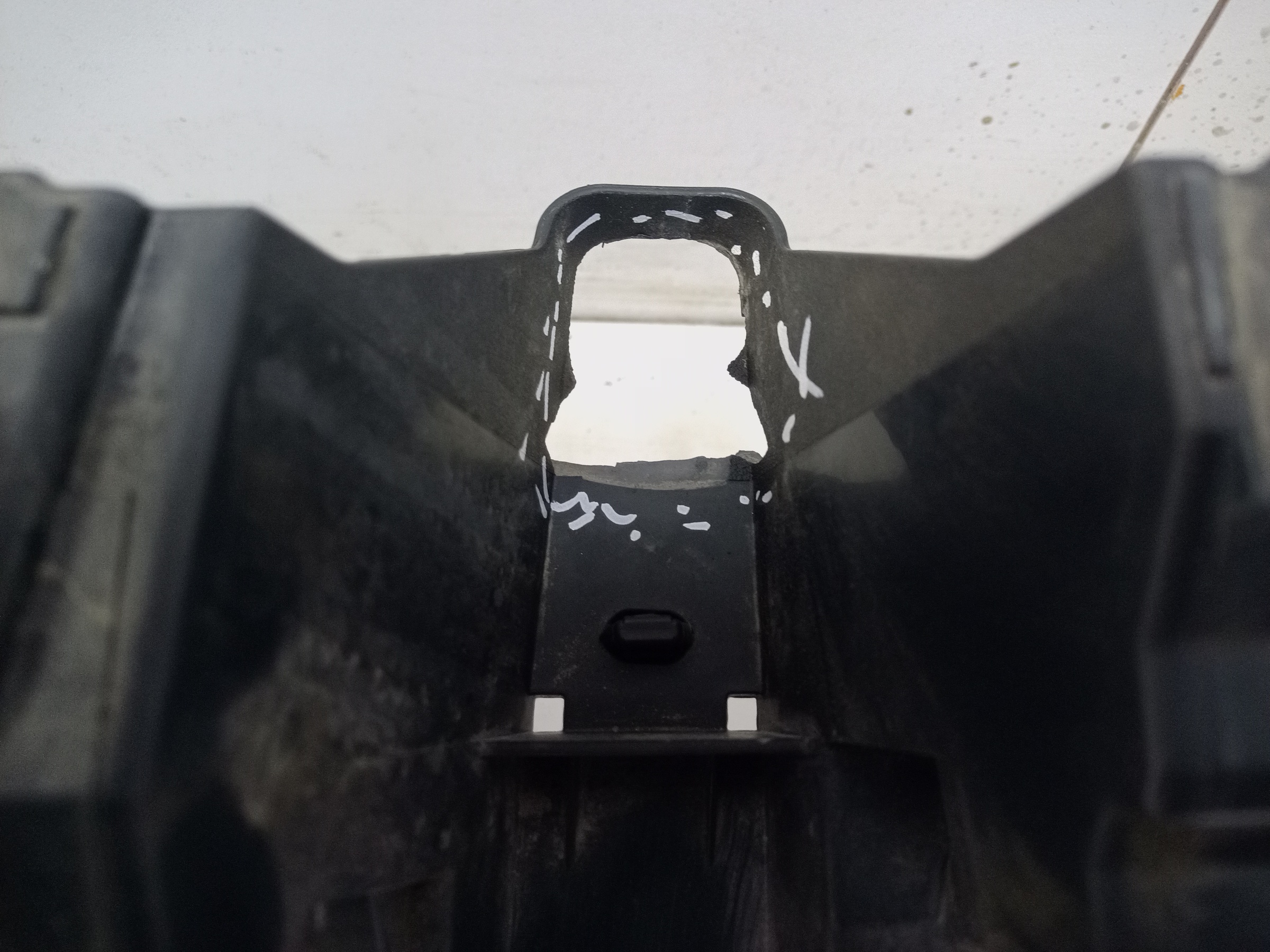 Кронштейн решетки радиатора Toyota RAV4 XA50