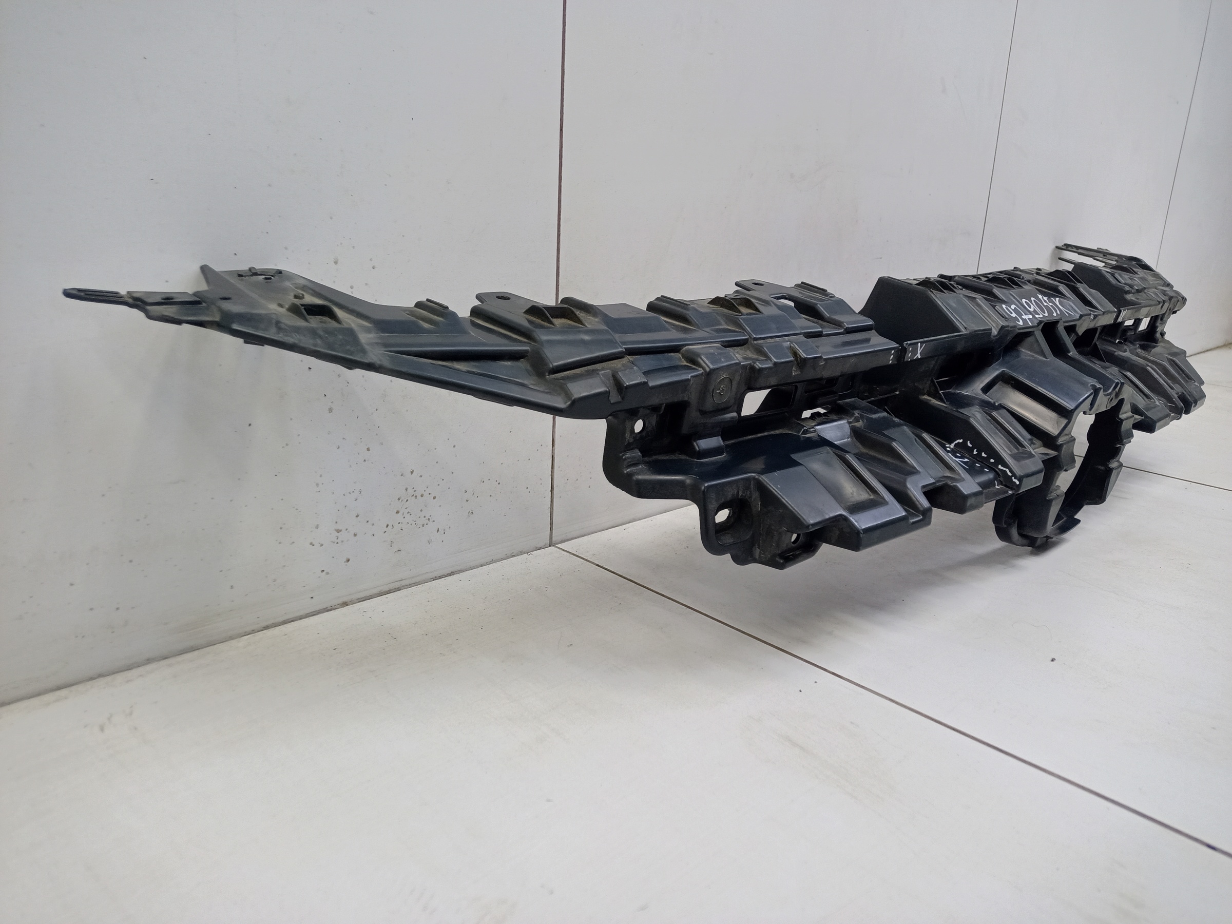 Кронштейн решетки радиатора Toyota RAV4 XA50