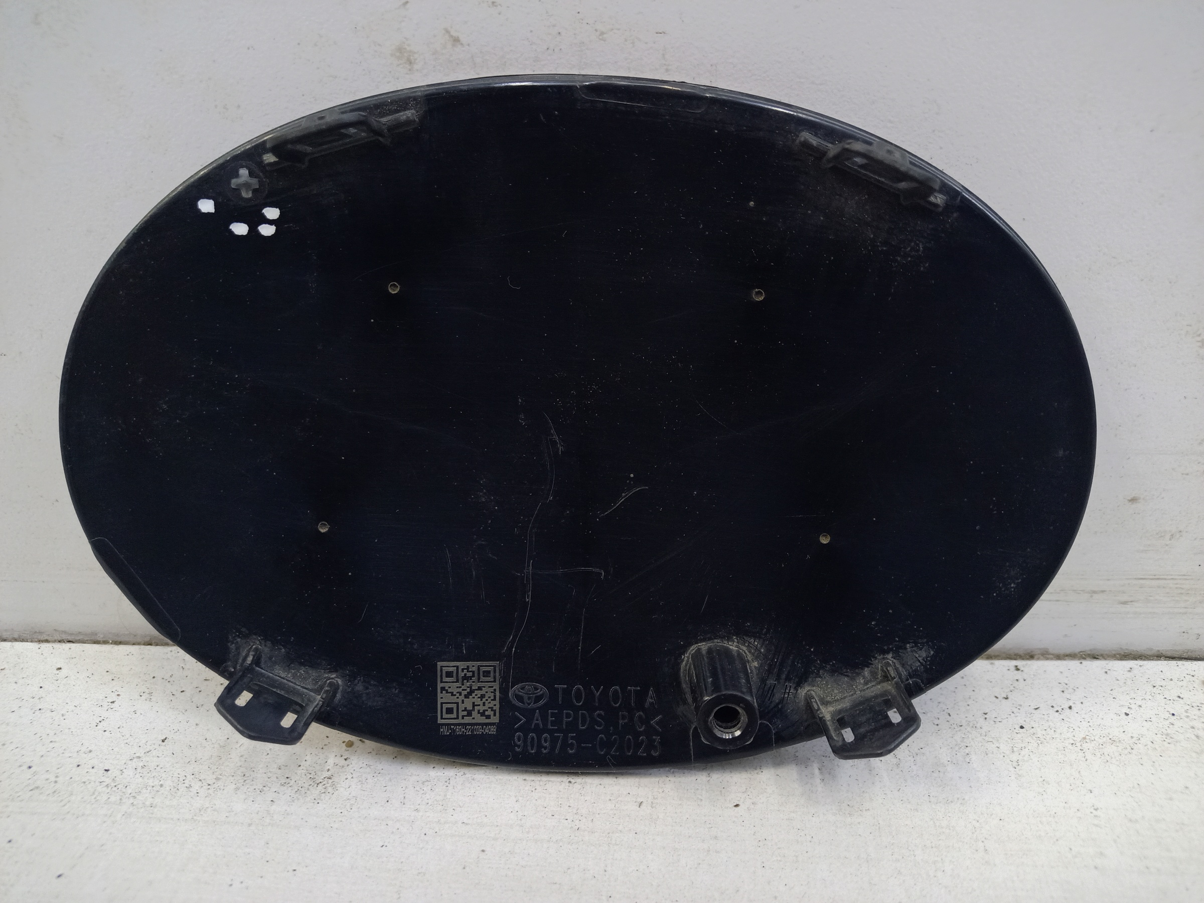 Эмблема решетки радиатора Toyota Camry V70