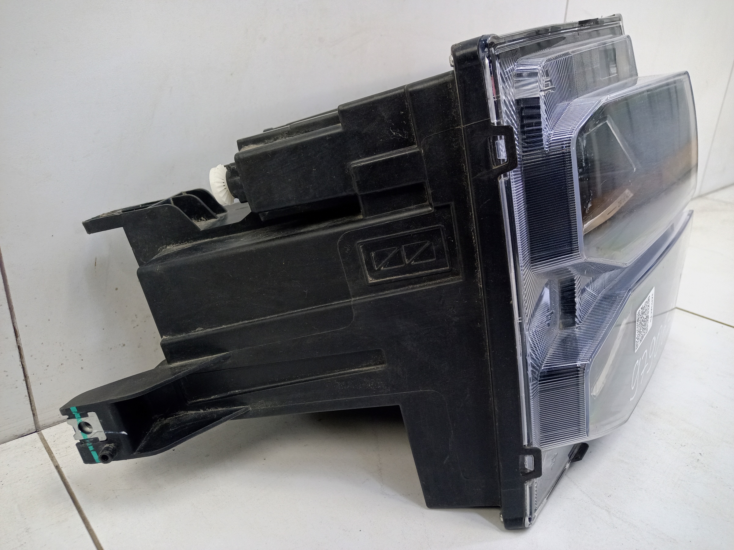 Фара передняя правая Jetour Dashing LED