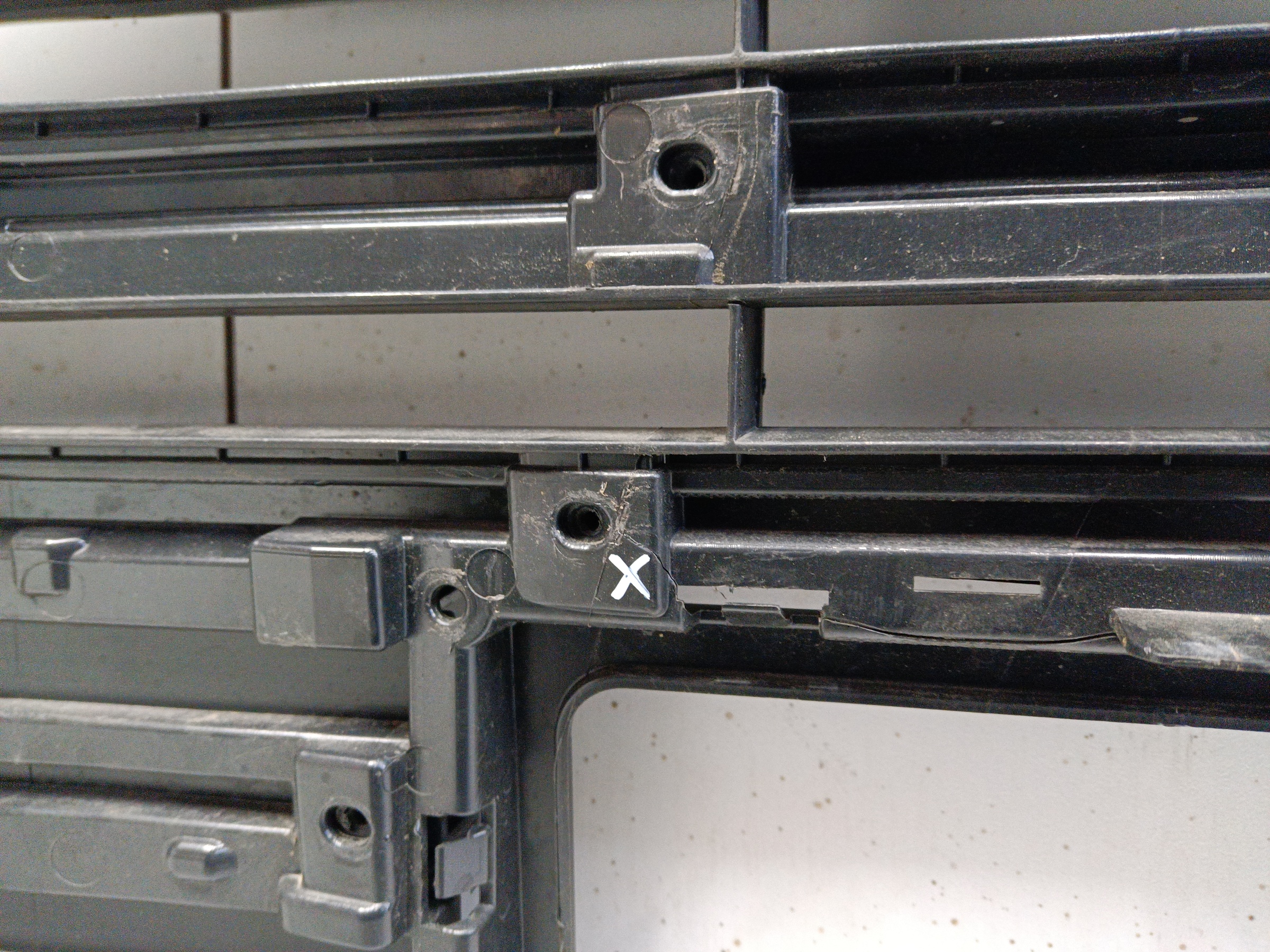 Решётка переднего бампера центральная Exeed TXL Restail