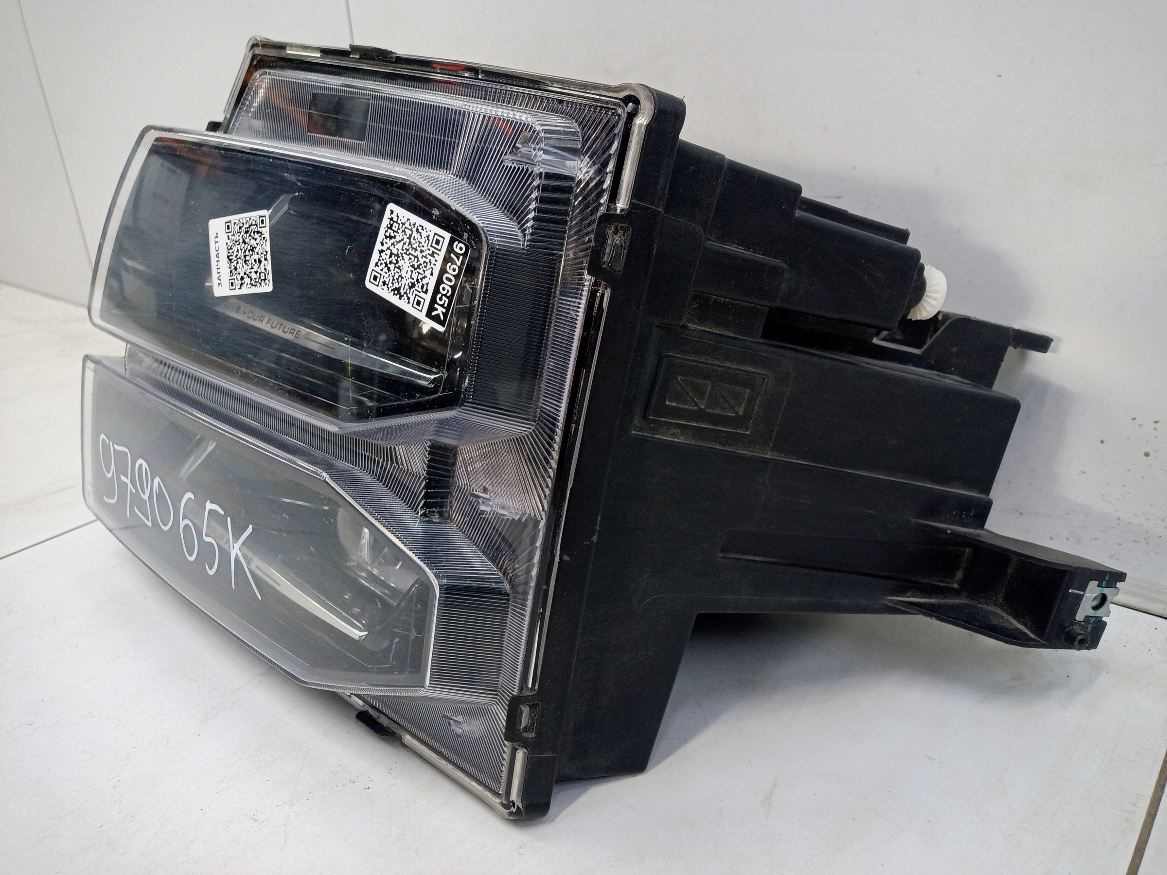 Фара передняя левая Jetour Dashing LED