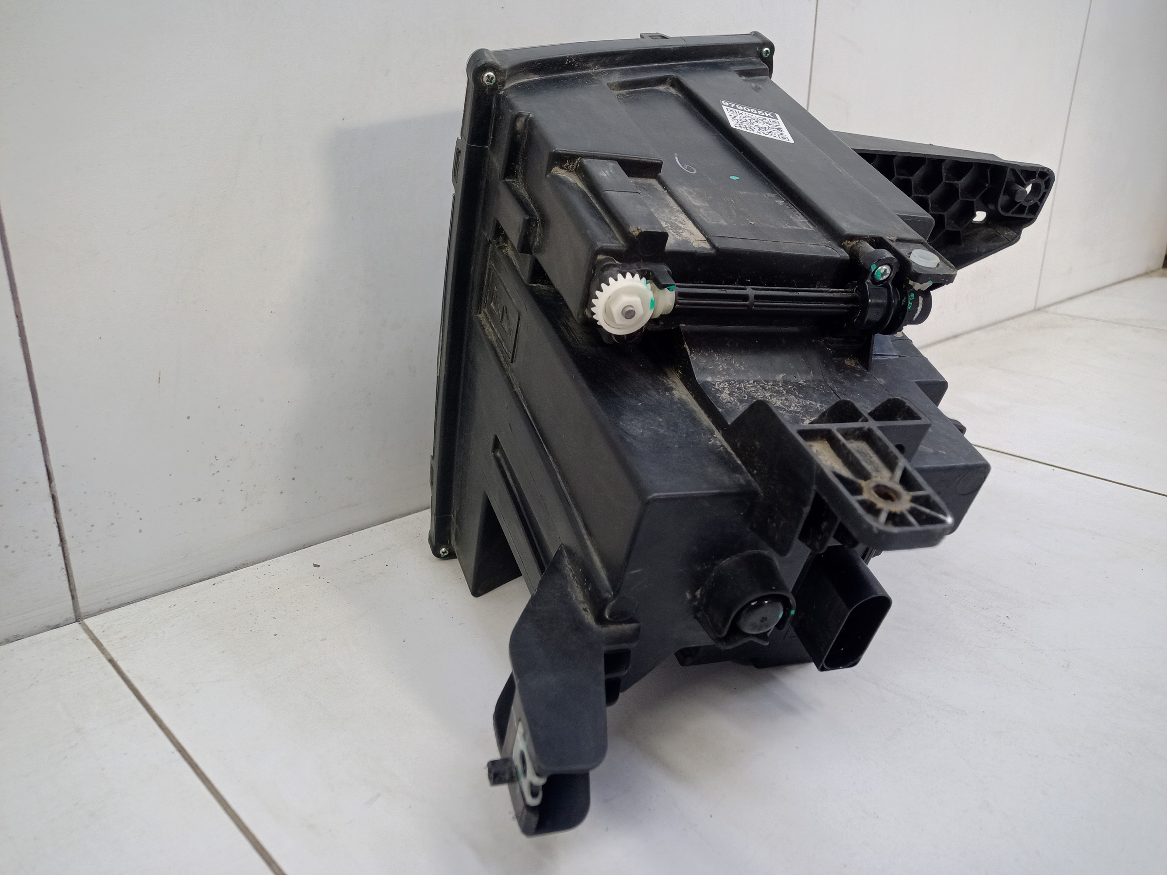 Фара передняя левая Jetour Dashing LED