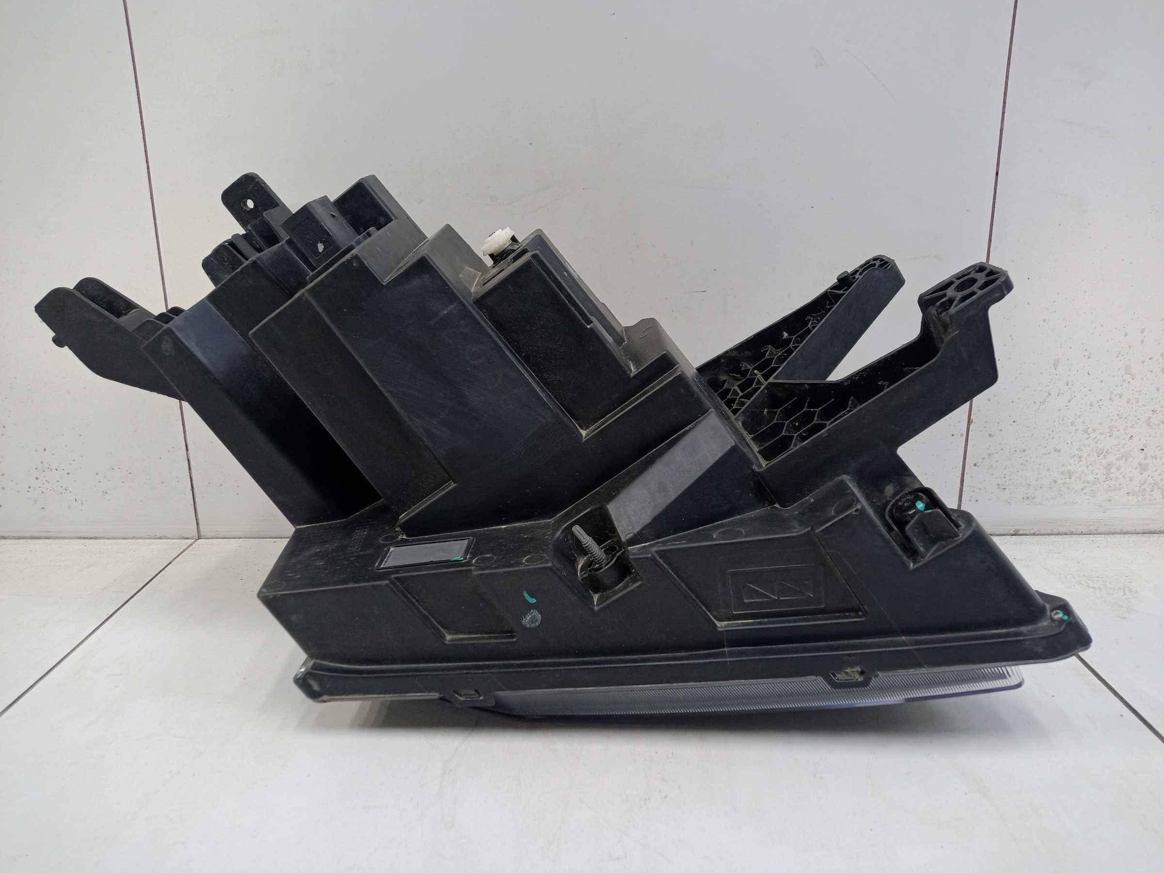 Фара передняя левая Jetour Dashing LED