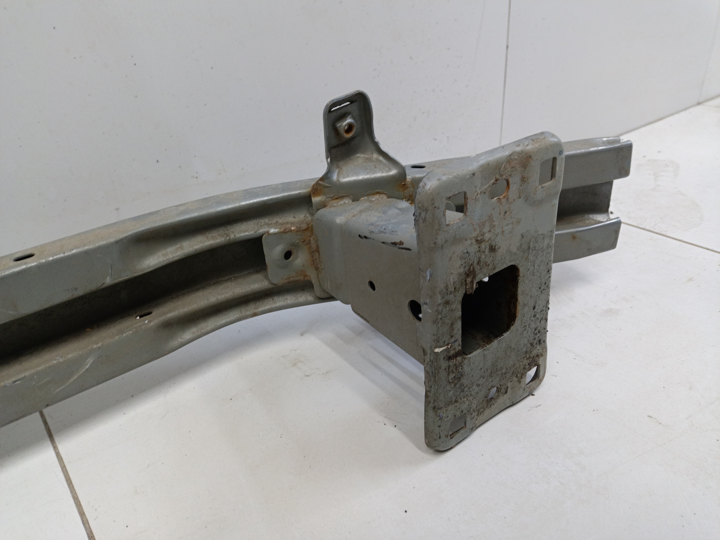 Усилитель переднего бампера Haval Jolion