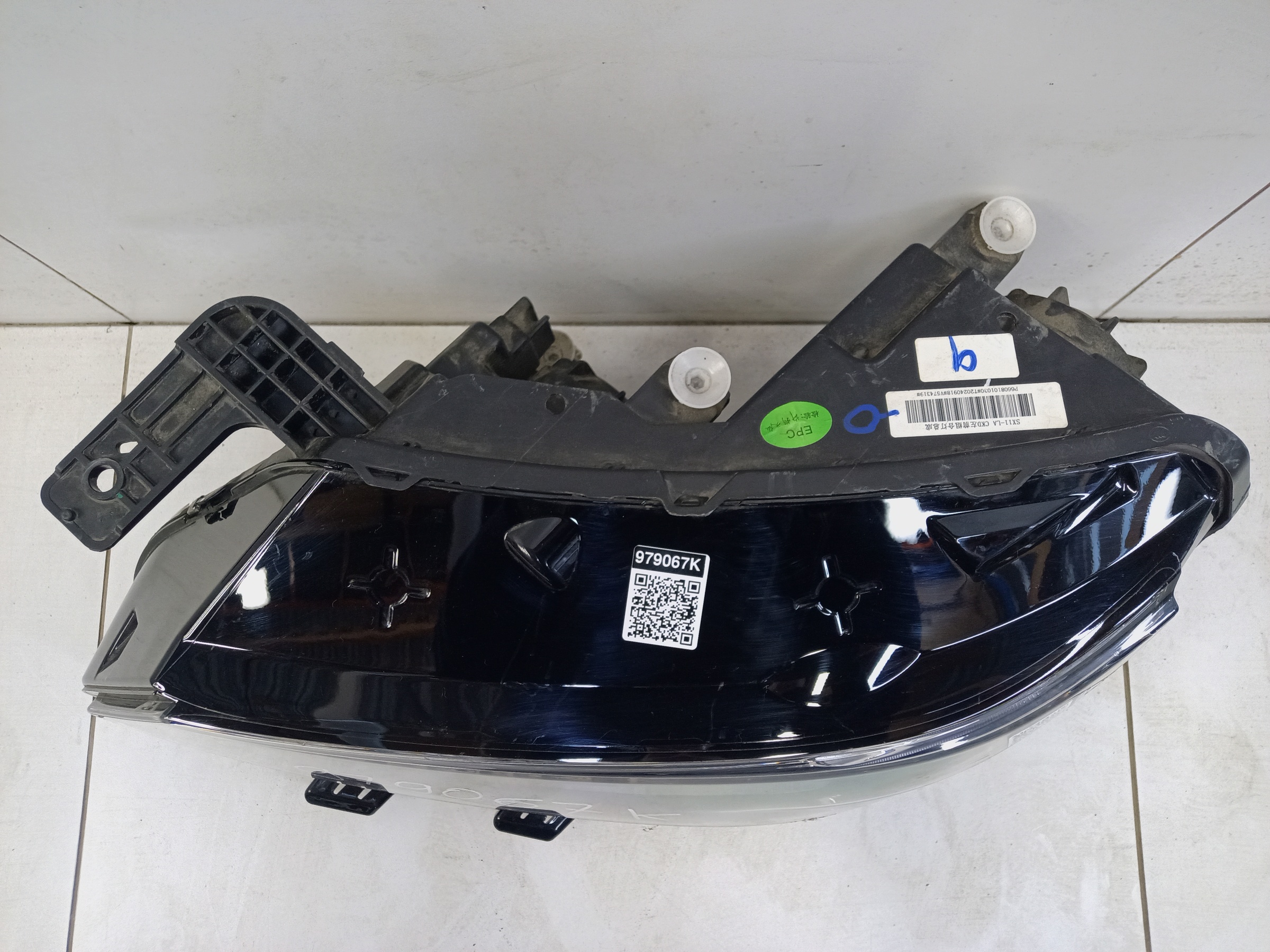 Фара передняя левая Belgee X50 галоген