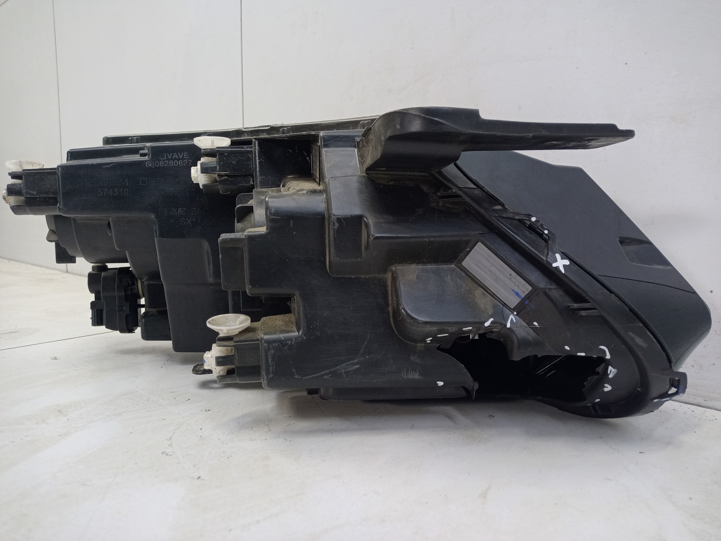 Фара передняя левая Belgee X50 галоген