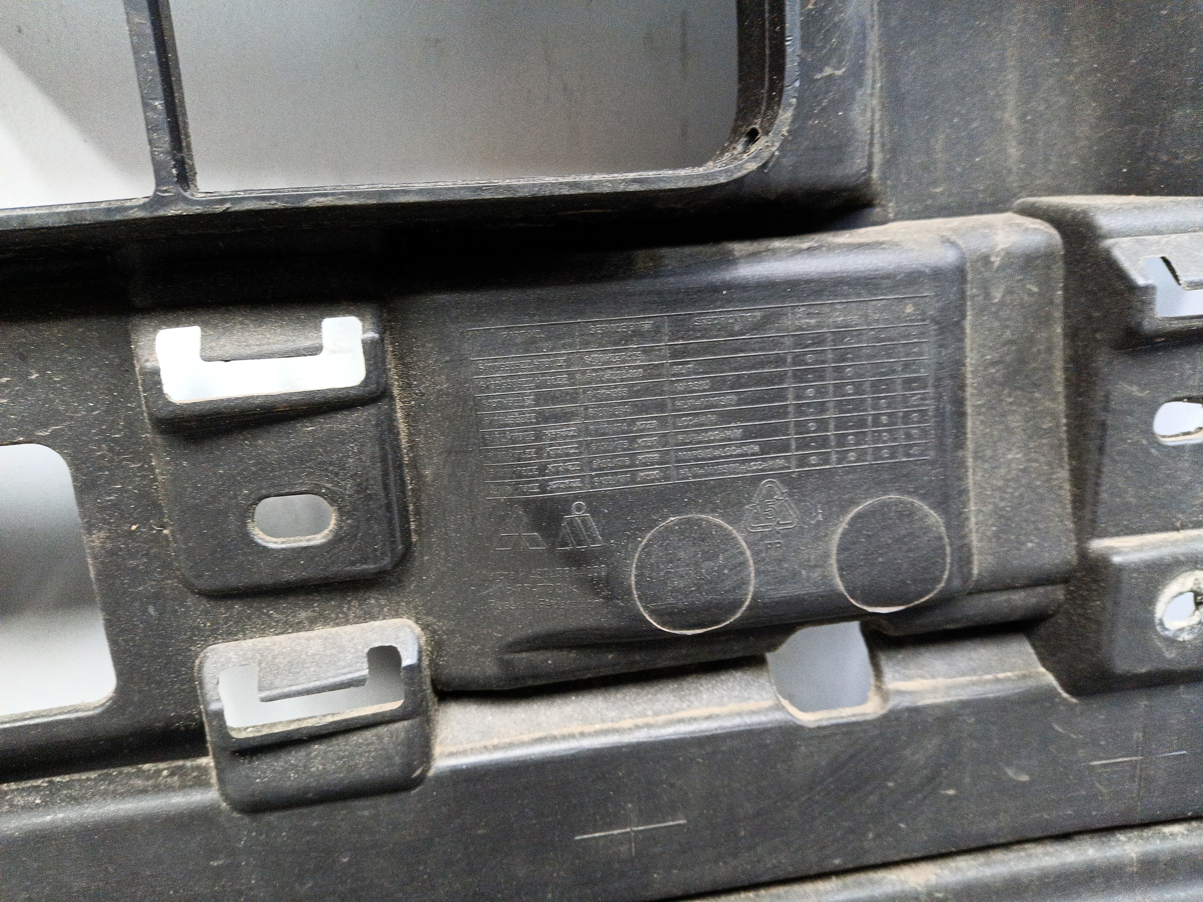 Бампер передний Mitsubishi Outlander 3 Restail 3