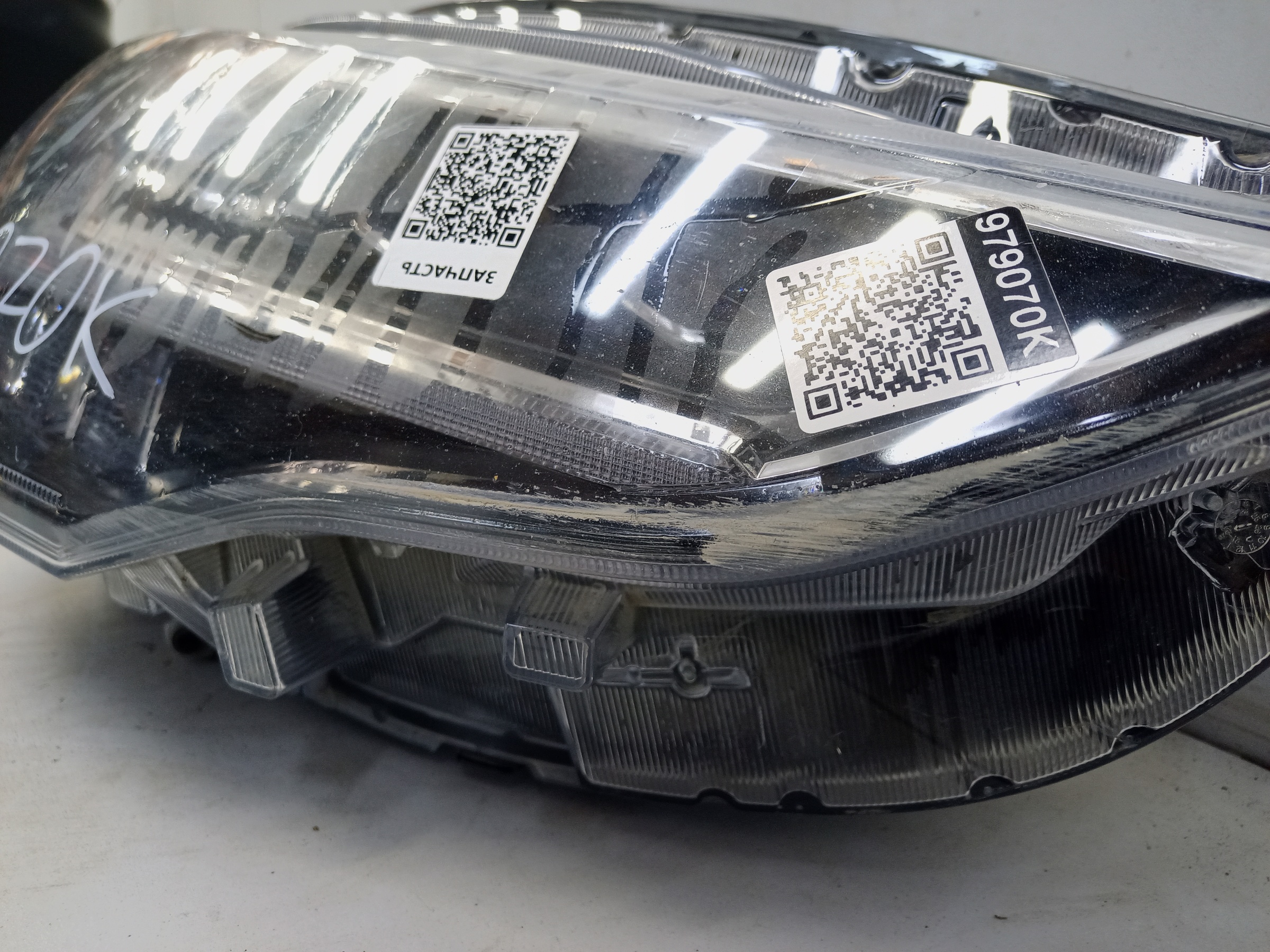 Фара передняя правая Haval Jolion LED