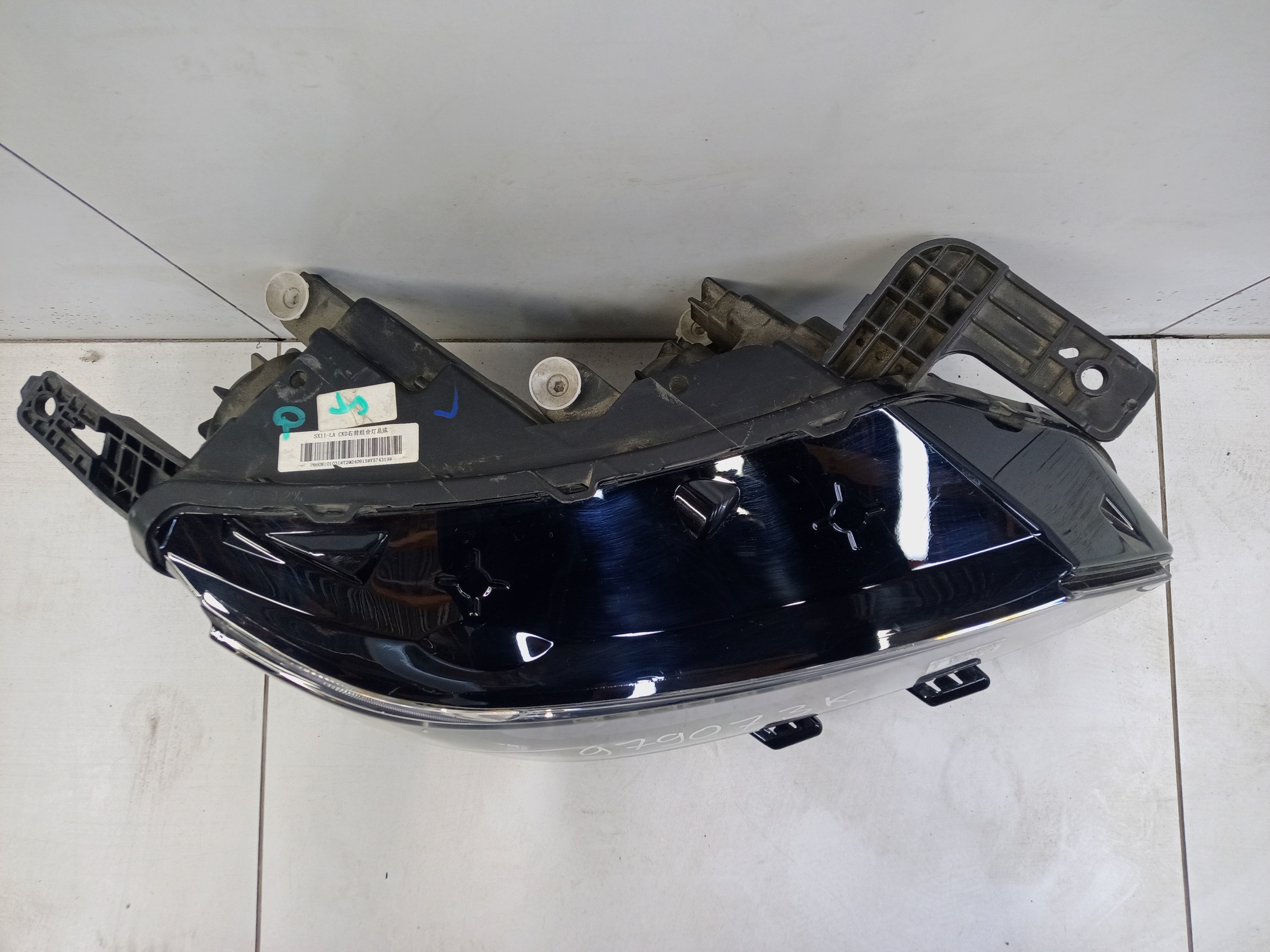 Фара передняя правая Belgee X50 галоген линза