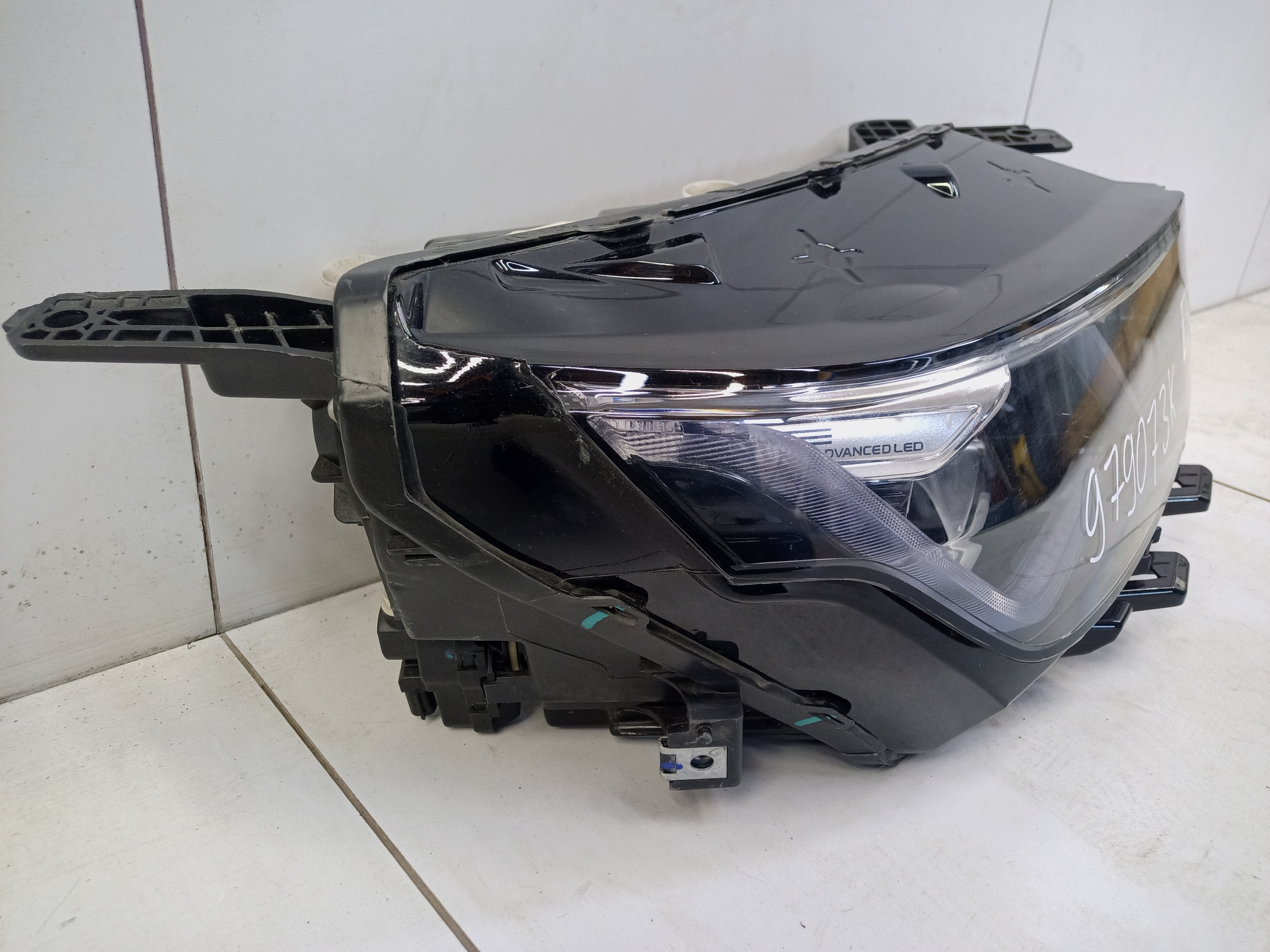 Фара передняя правая Belgee X50 галоген линза