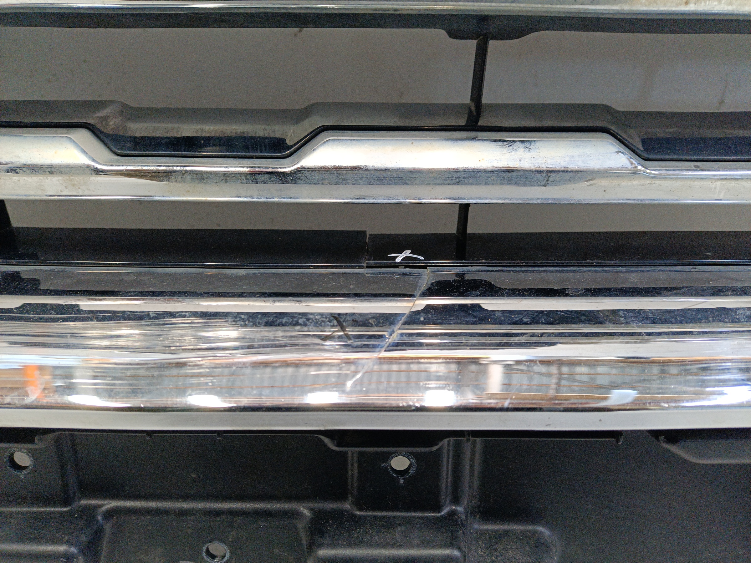 Решётка радиатора Haval Jolion под камеру