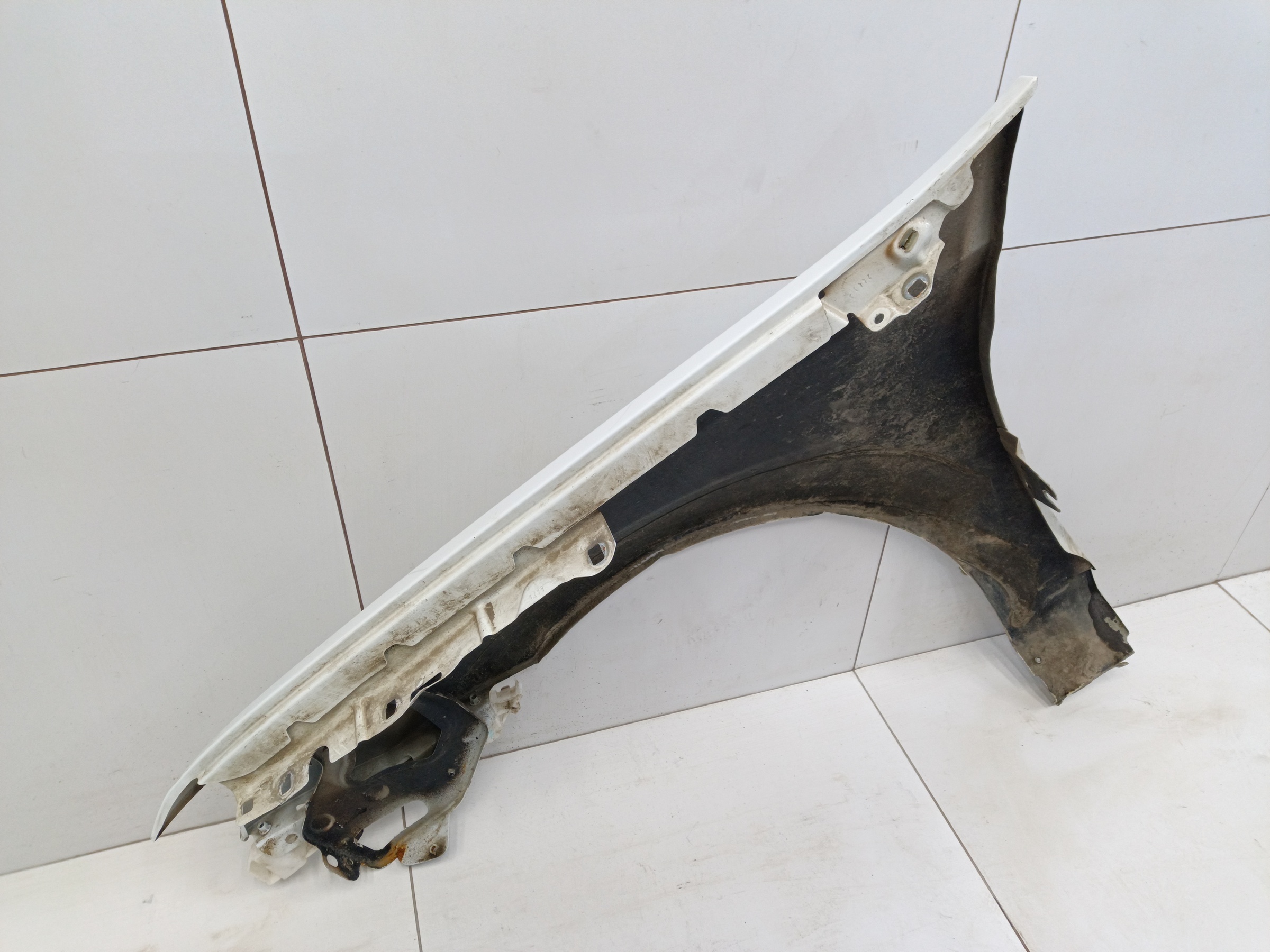 Крыло переднее правое Lada Largus 1 Restail