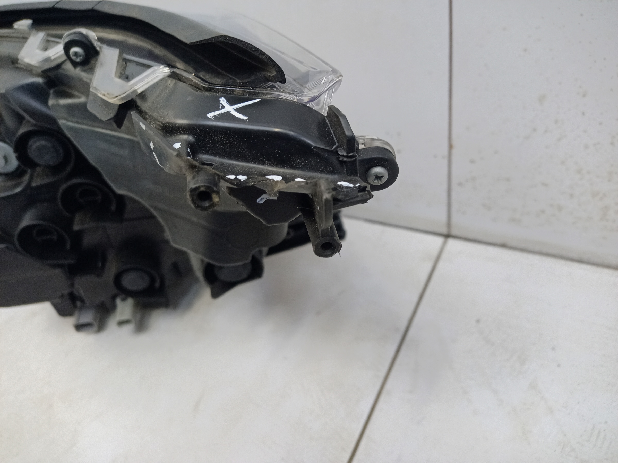 Фара передняя правая Toyota RAV4 XA50 Restail LED