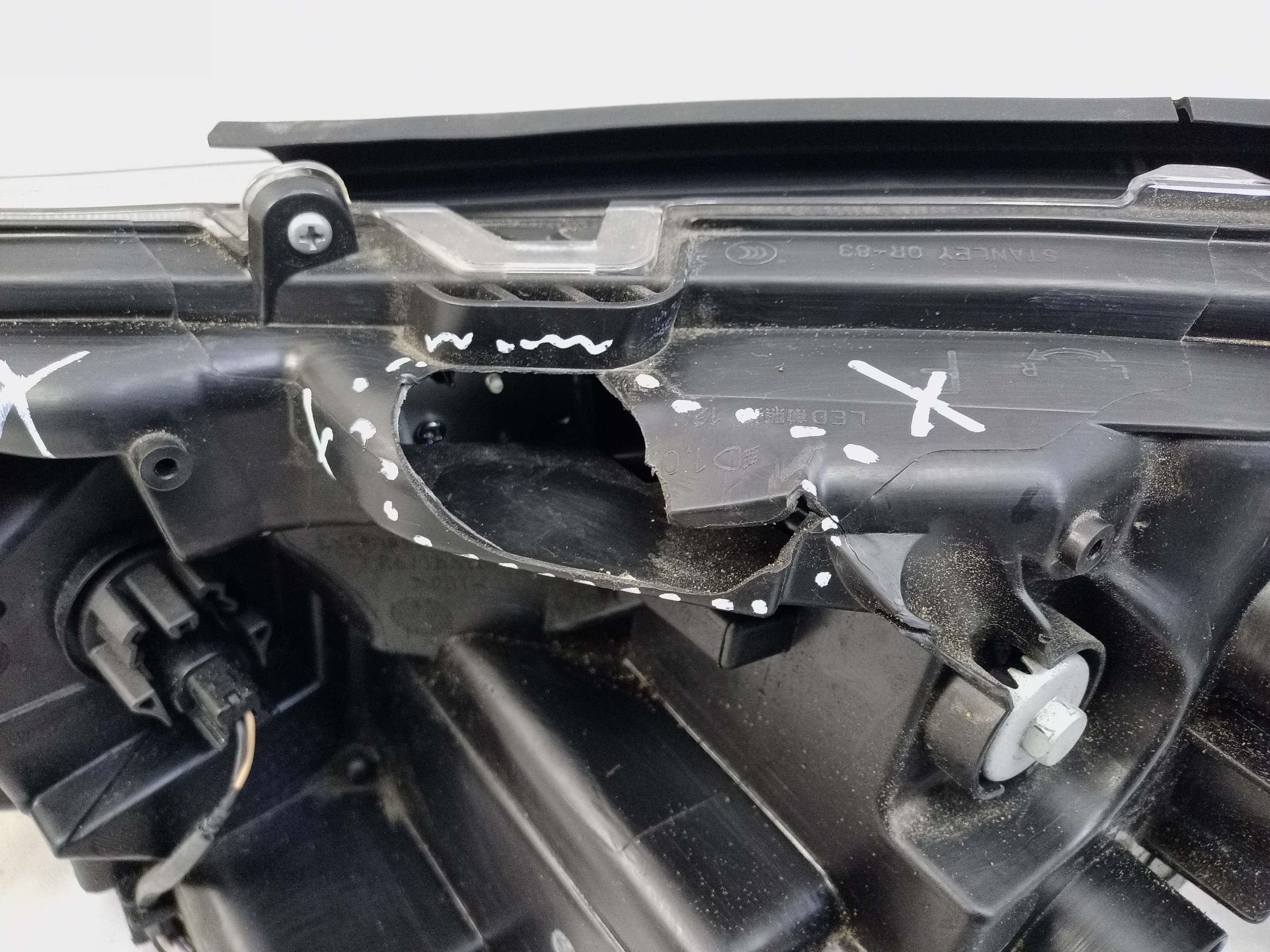 Фара передняя правая Toyota RAV4 XA50 Restail LED