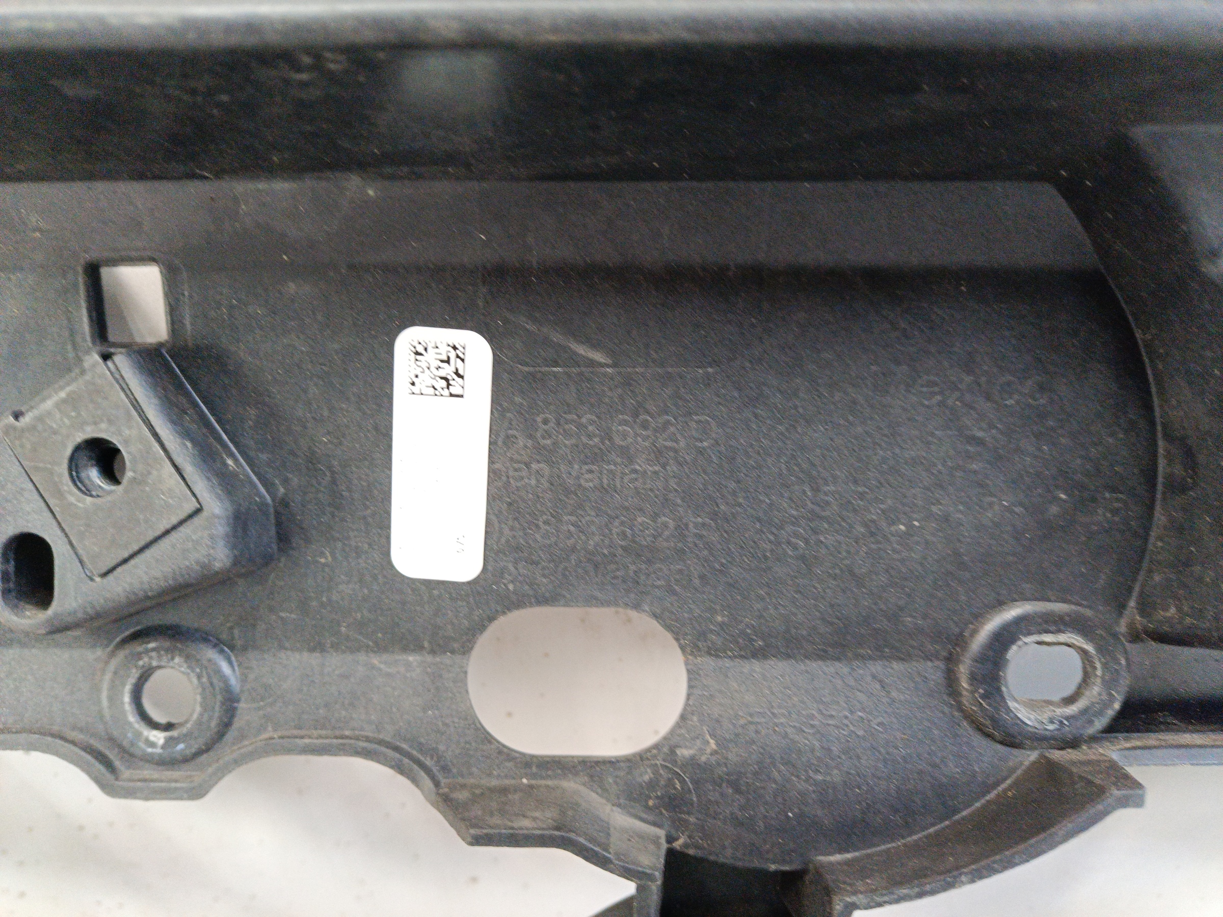 Кронштейн решетки радиатора Audi SQ5 2 Restail