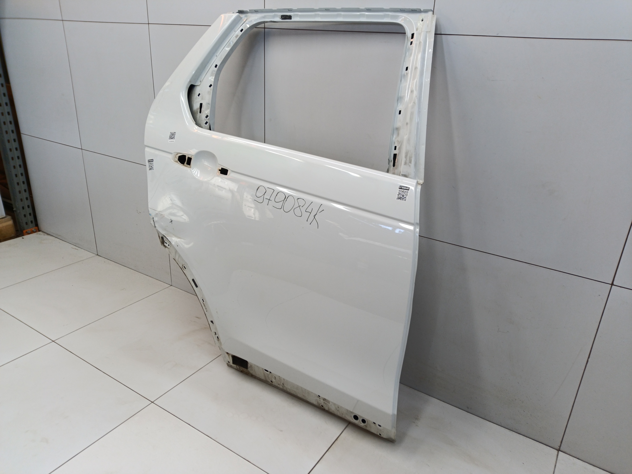 Дверь задняя правая Land Rover Discovery Sport