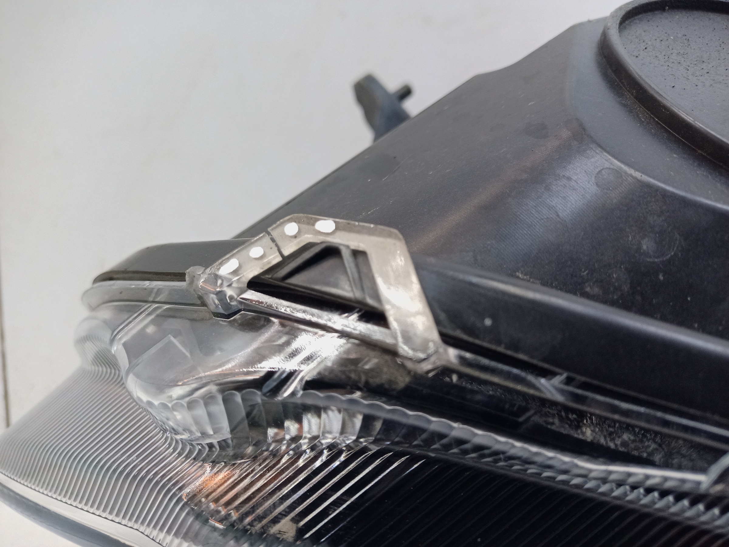 Фара передняя правая Omoda C5 галоген