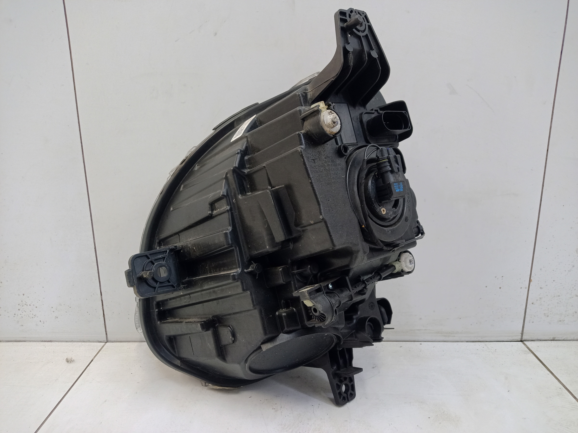 Фара передняя правая Omoda C5 галоген