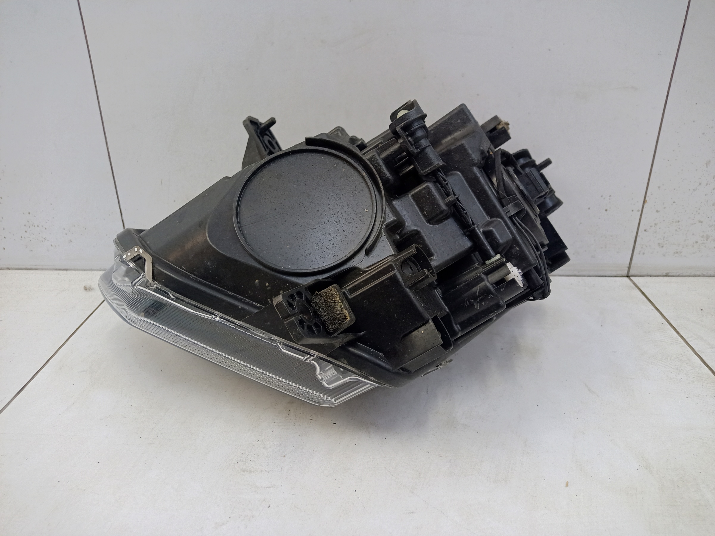 Фара передняя правая Omoda C5 галоген