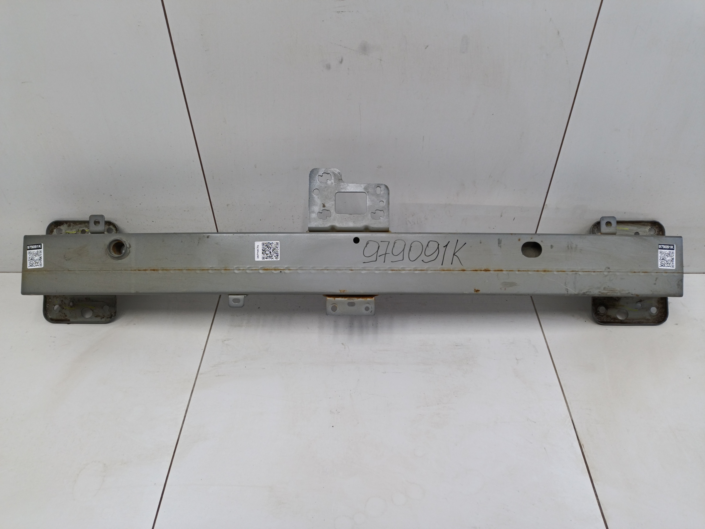 Усилитель переднего бампера Changan CS35PLUS