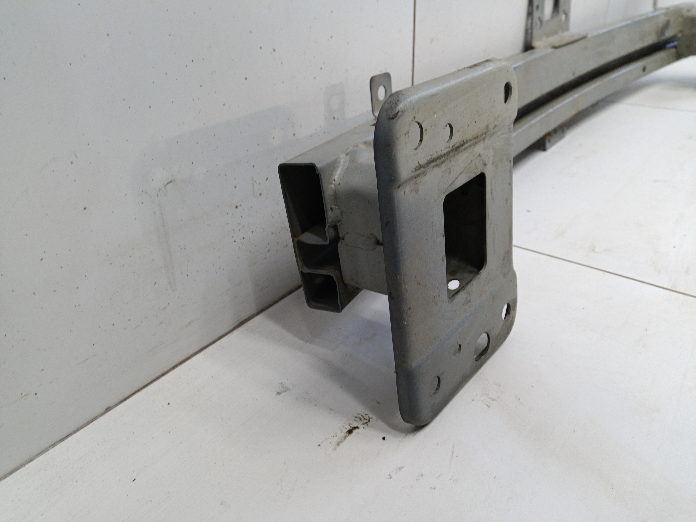 Усилитель переднего бампера Changan CS35PLUS