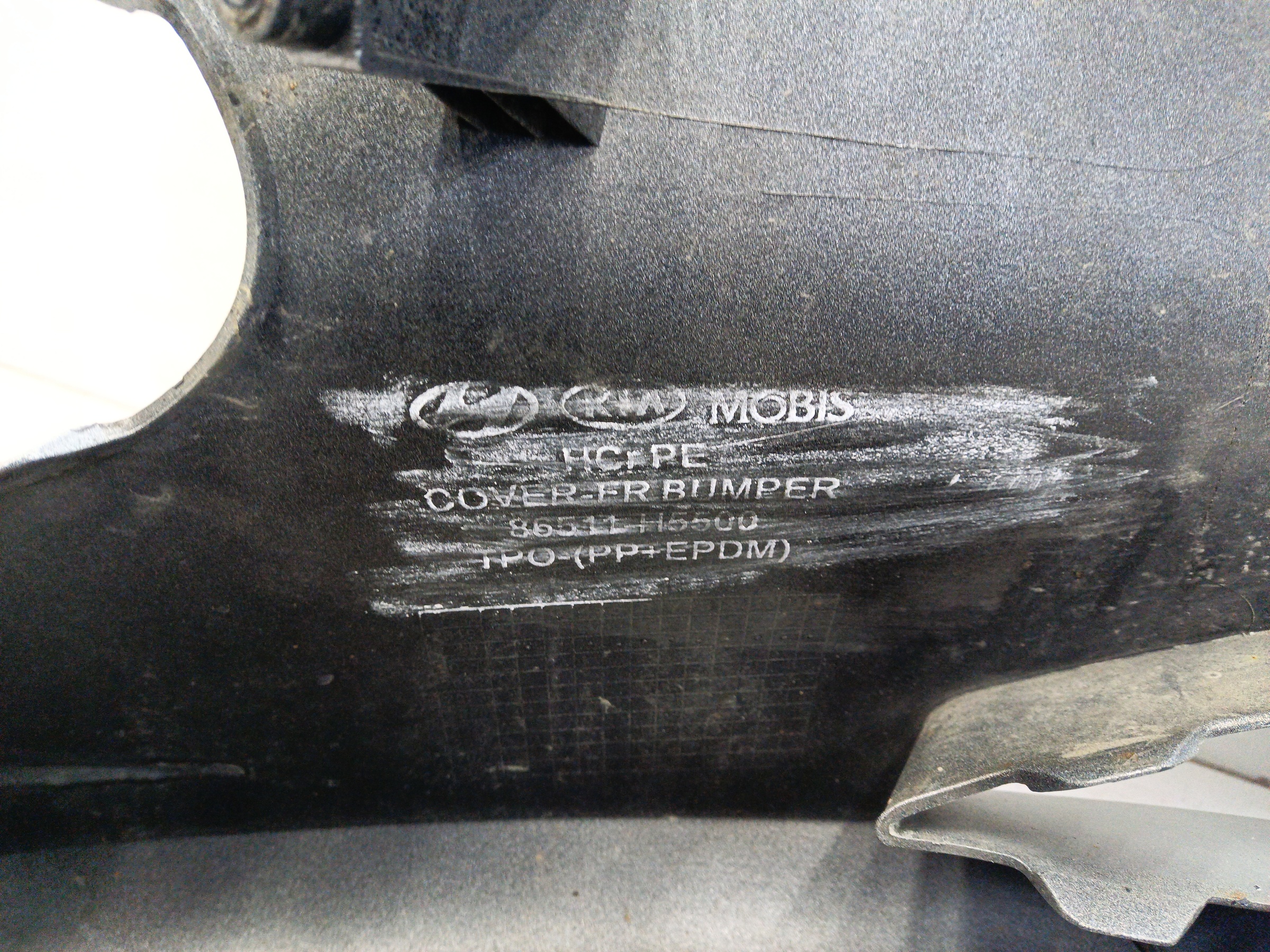 Бампер передний Hyundai Solaris 2 Restail