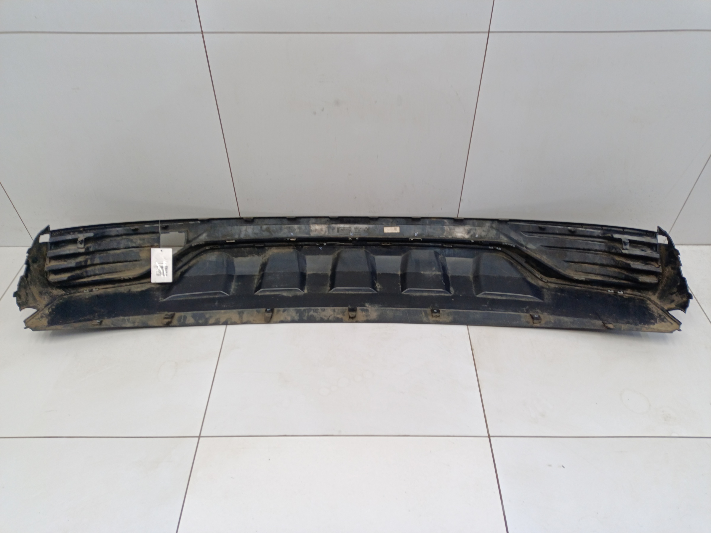 Юбка заднего бампера Geely Monjaro