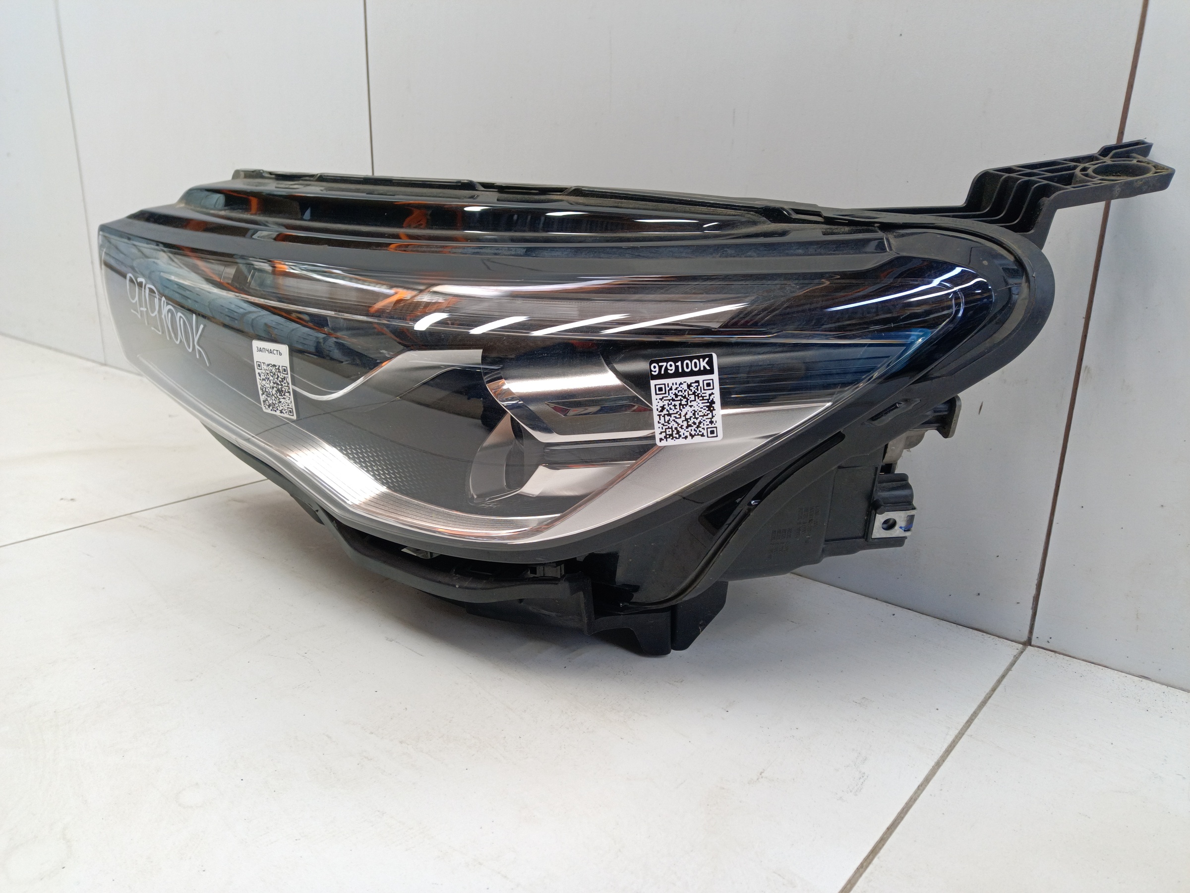 Фара передняя левая Geely Emgrand 2