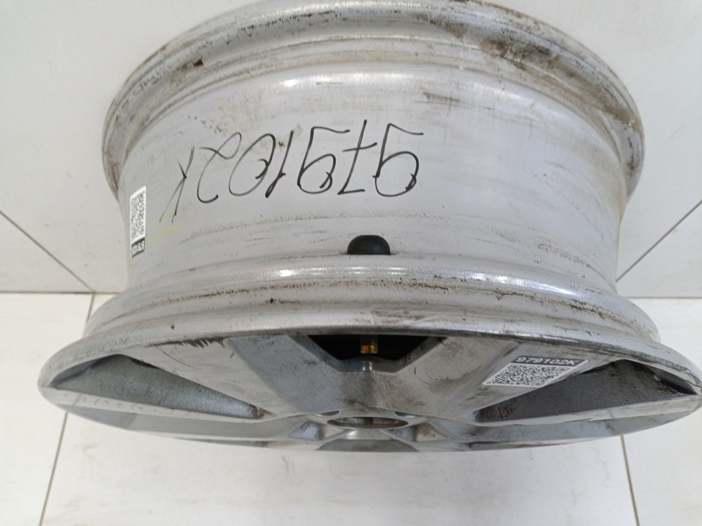 Диск колеса литой Lada Largus Restail R15