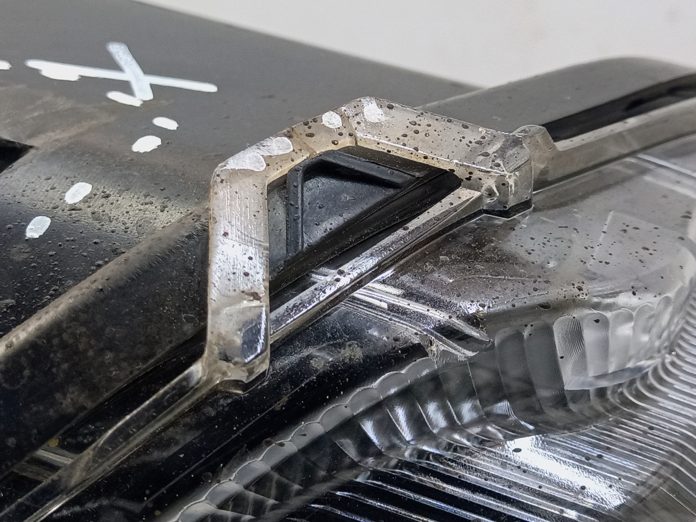 Фара передняя левая Omoda C5 галоген