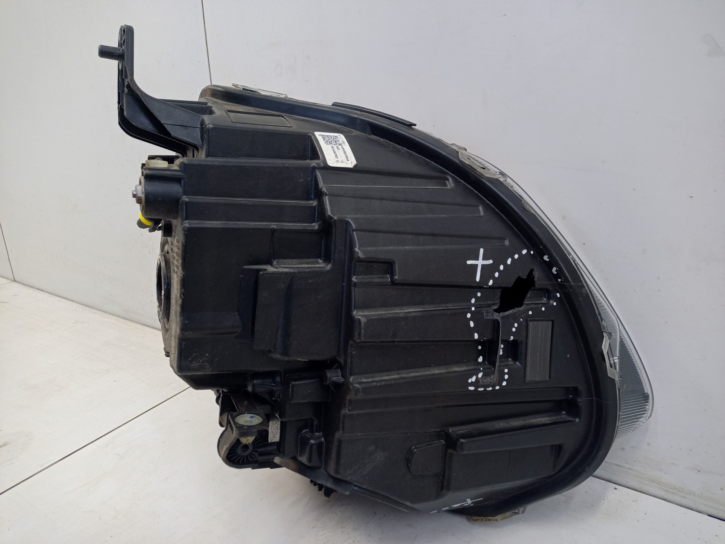 Фара передняя левая Omoda C5 галоген