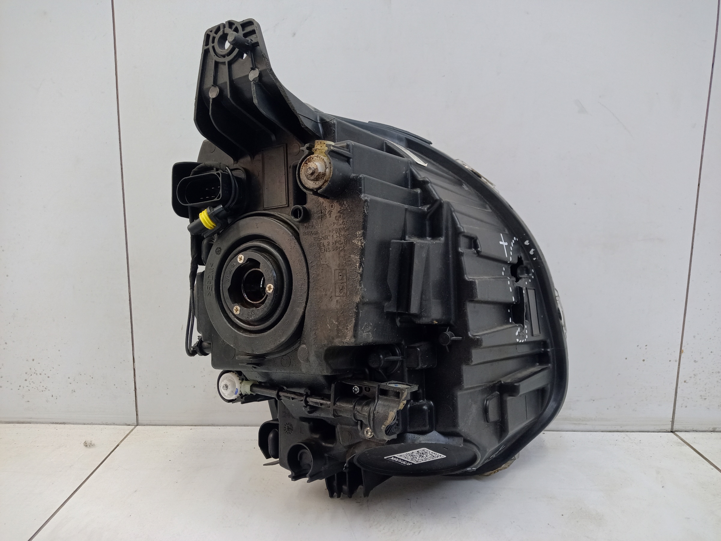 Фара передняя левая Omoda C5 галоген