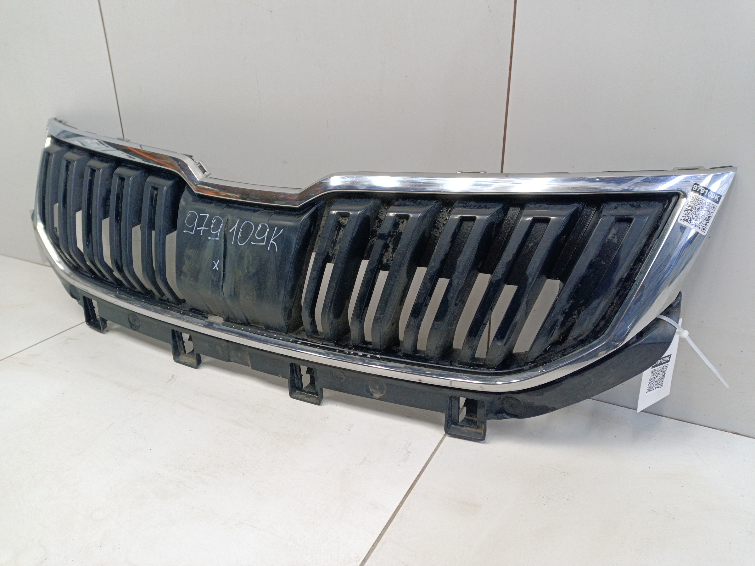 Решетка радиатора Skoda Karoq