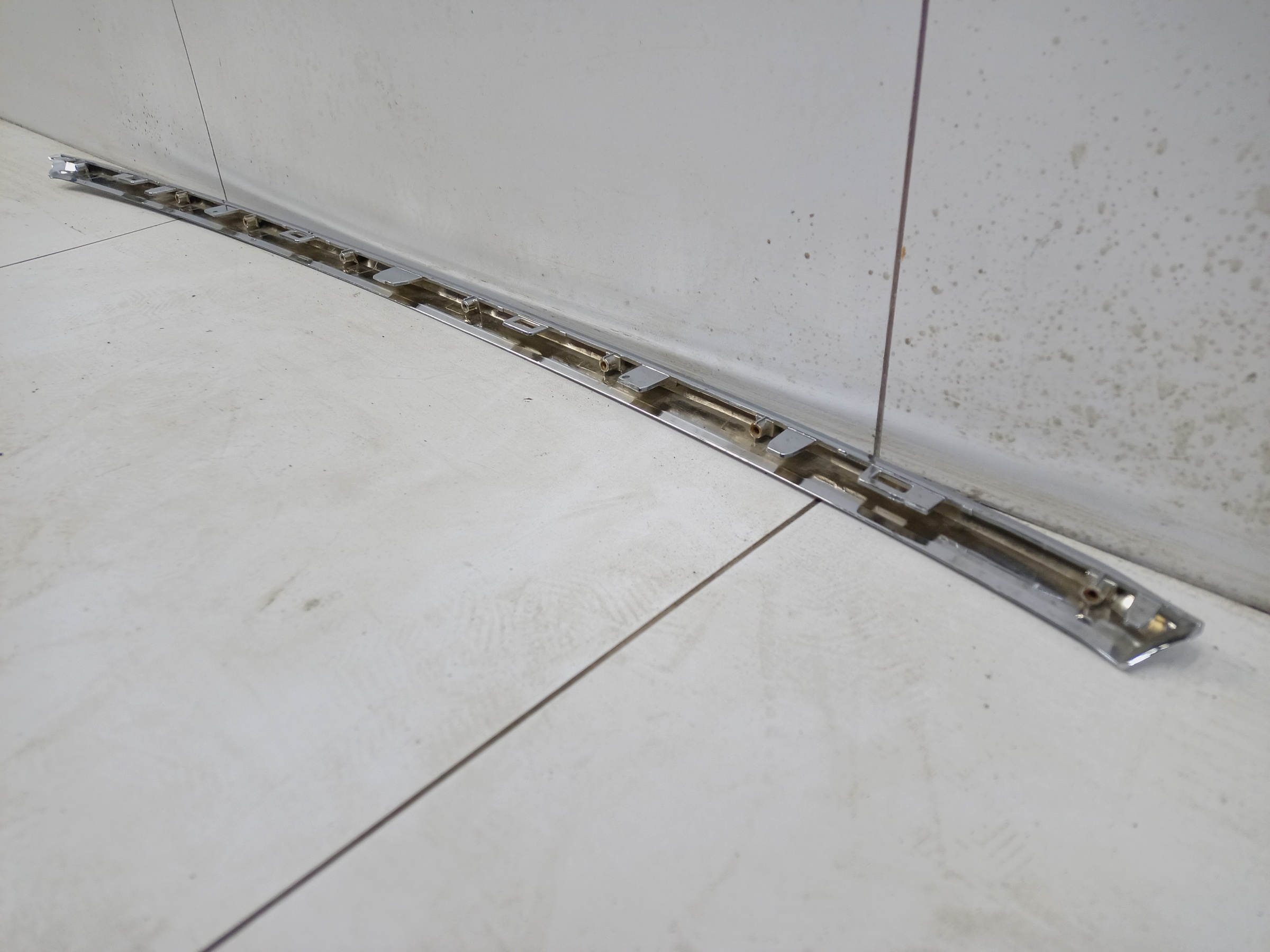 Накладка хром решетки радиатора Haval F7x Restail