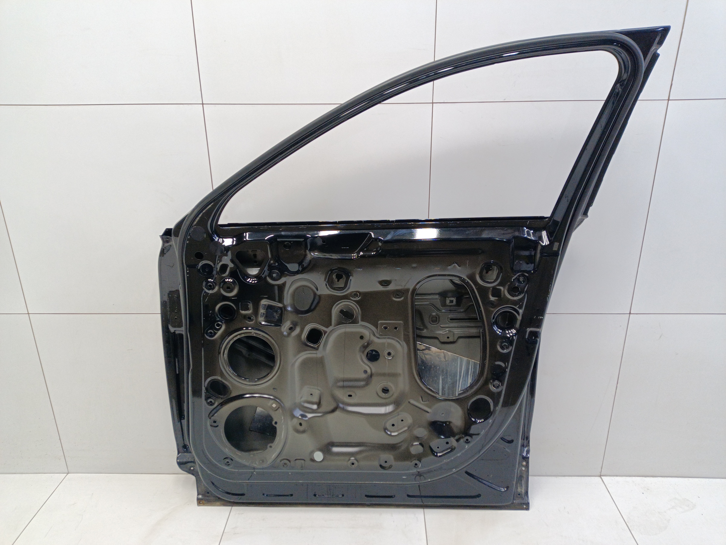 Дверь передняя правая Hongqi E-HS9