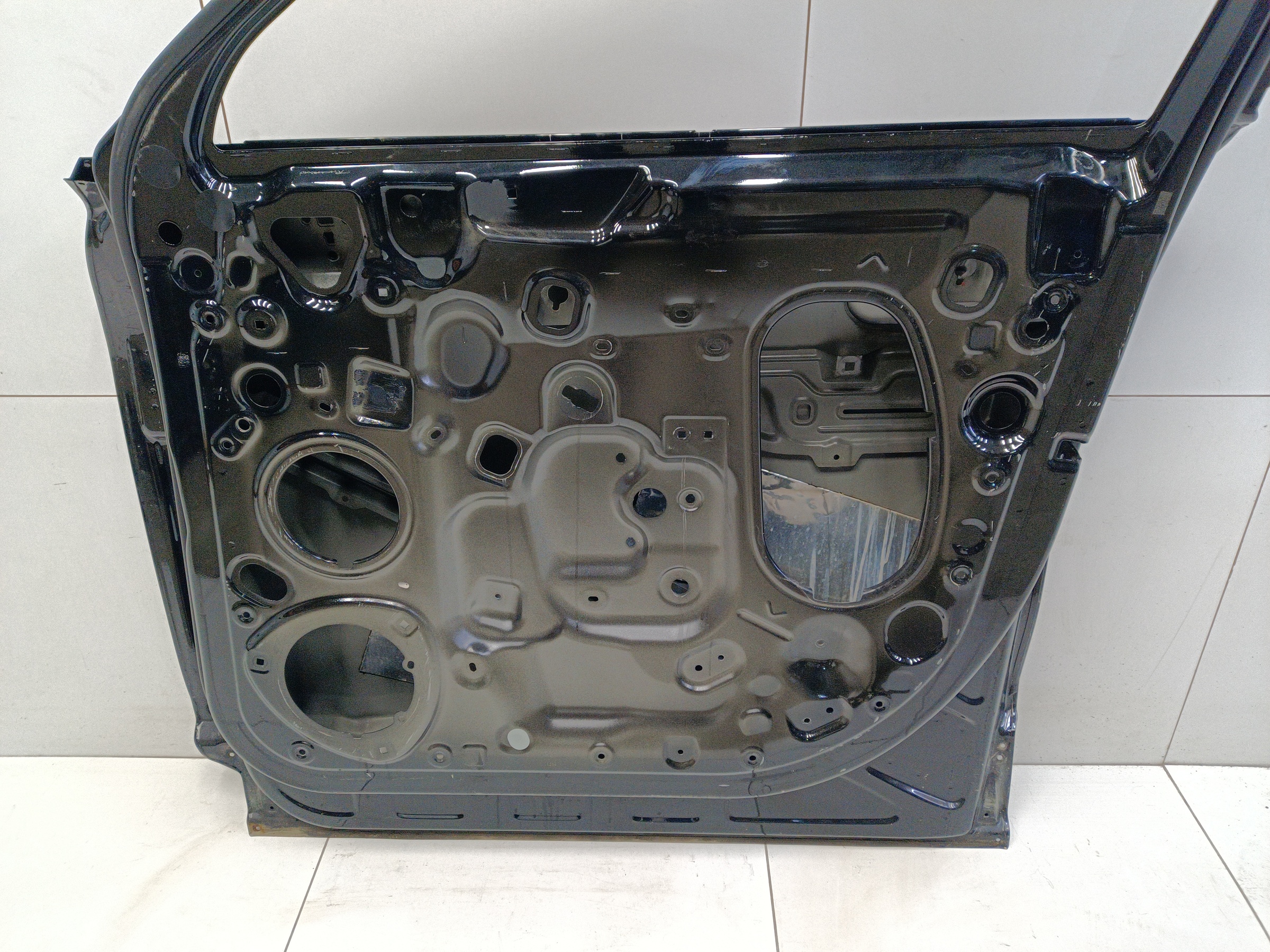 Дверь передняя правая Hongqi E-HS9